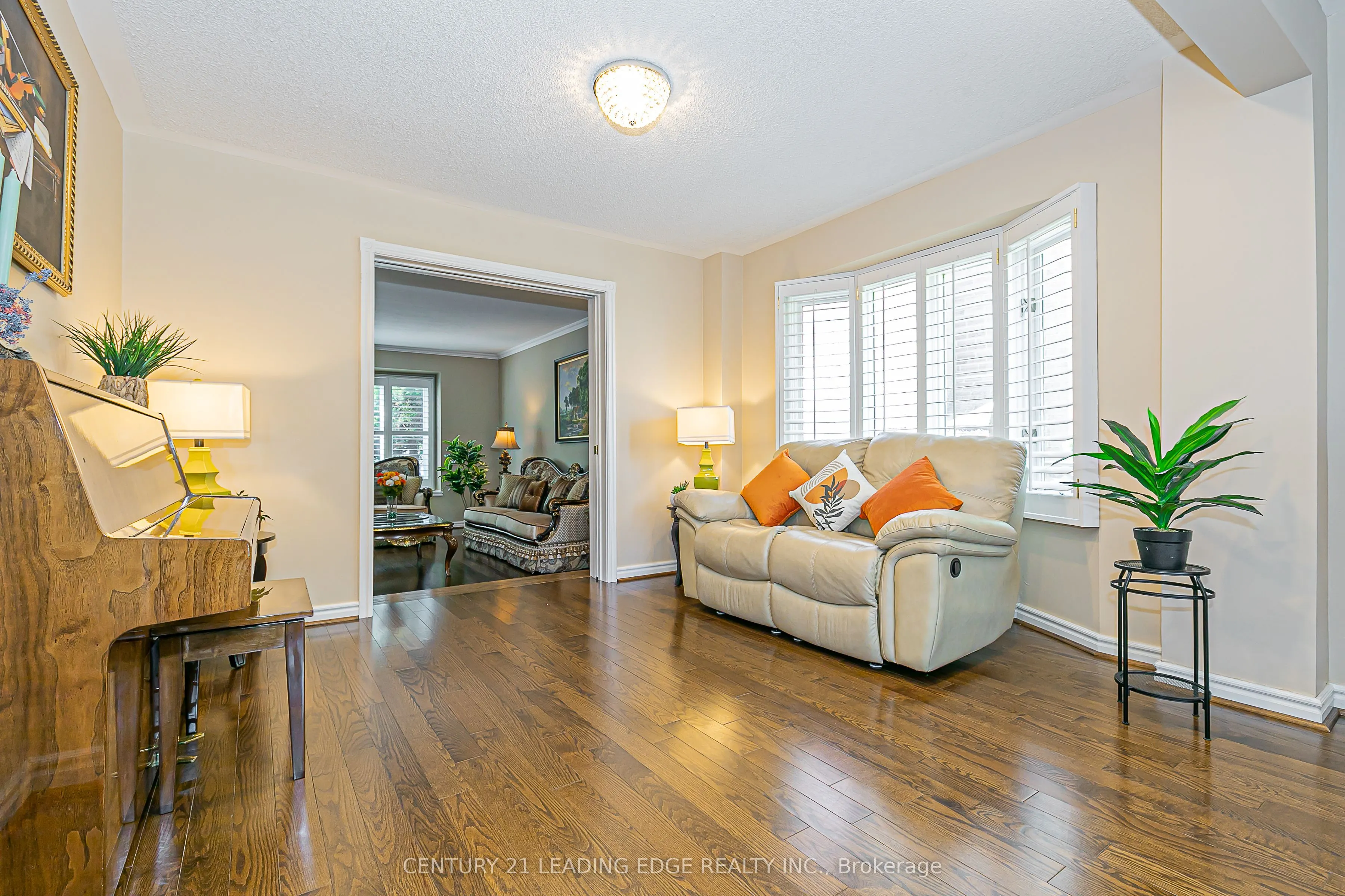 45 JOHN BUTTON Boulevard