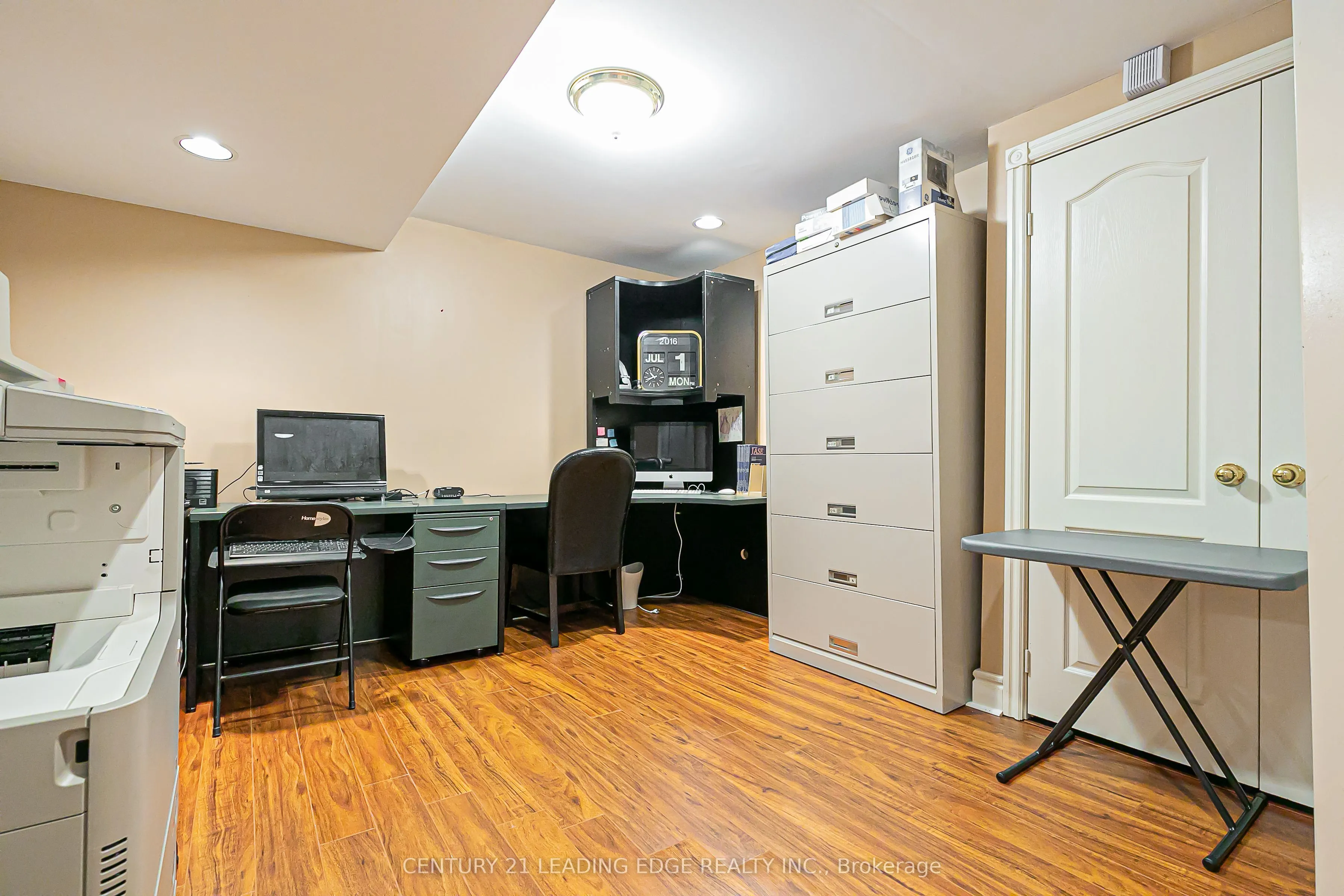 45 JOHN BUTTON Boulevard