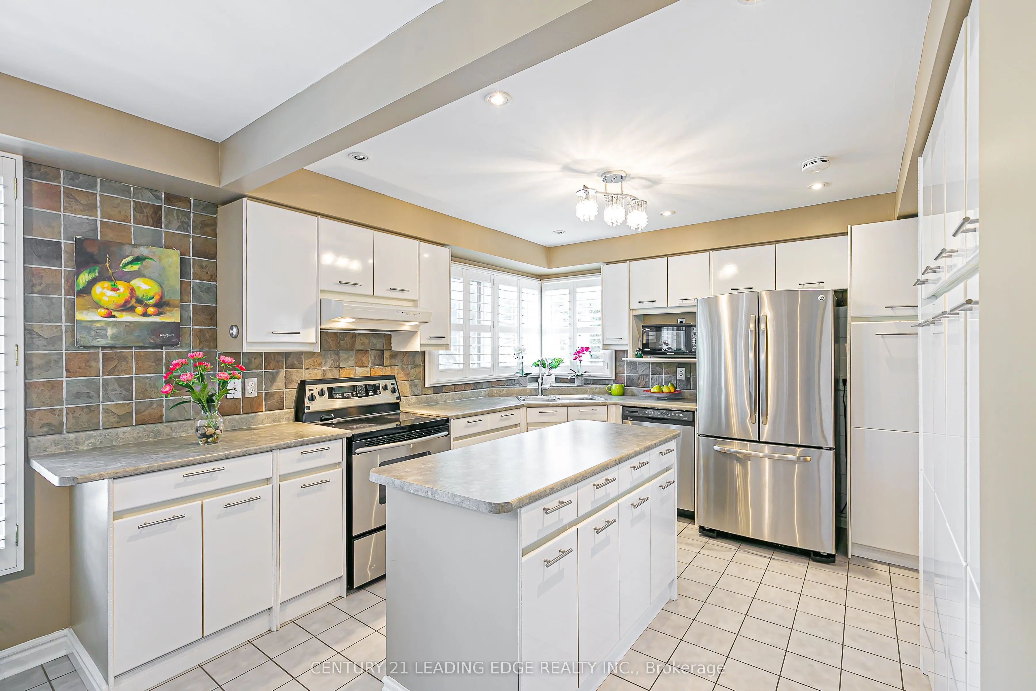 45 JOHN BUTTON Boulevard