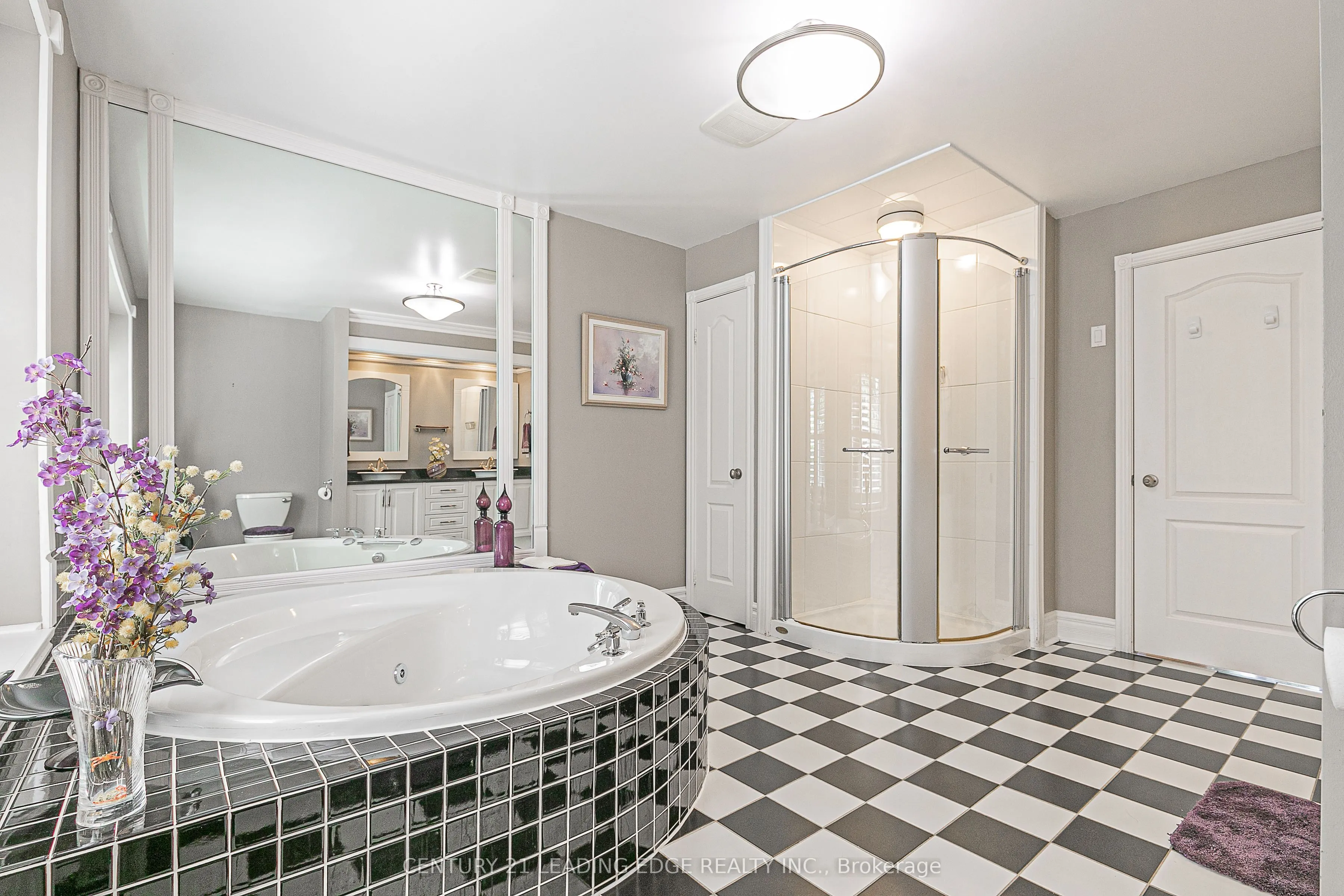 45 JOHN BUTTON Boulevard