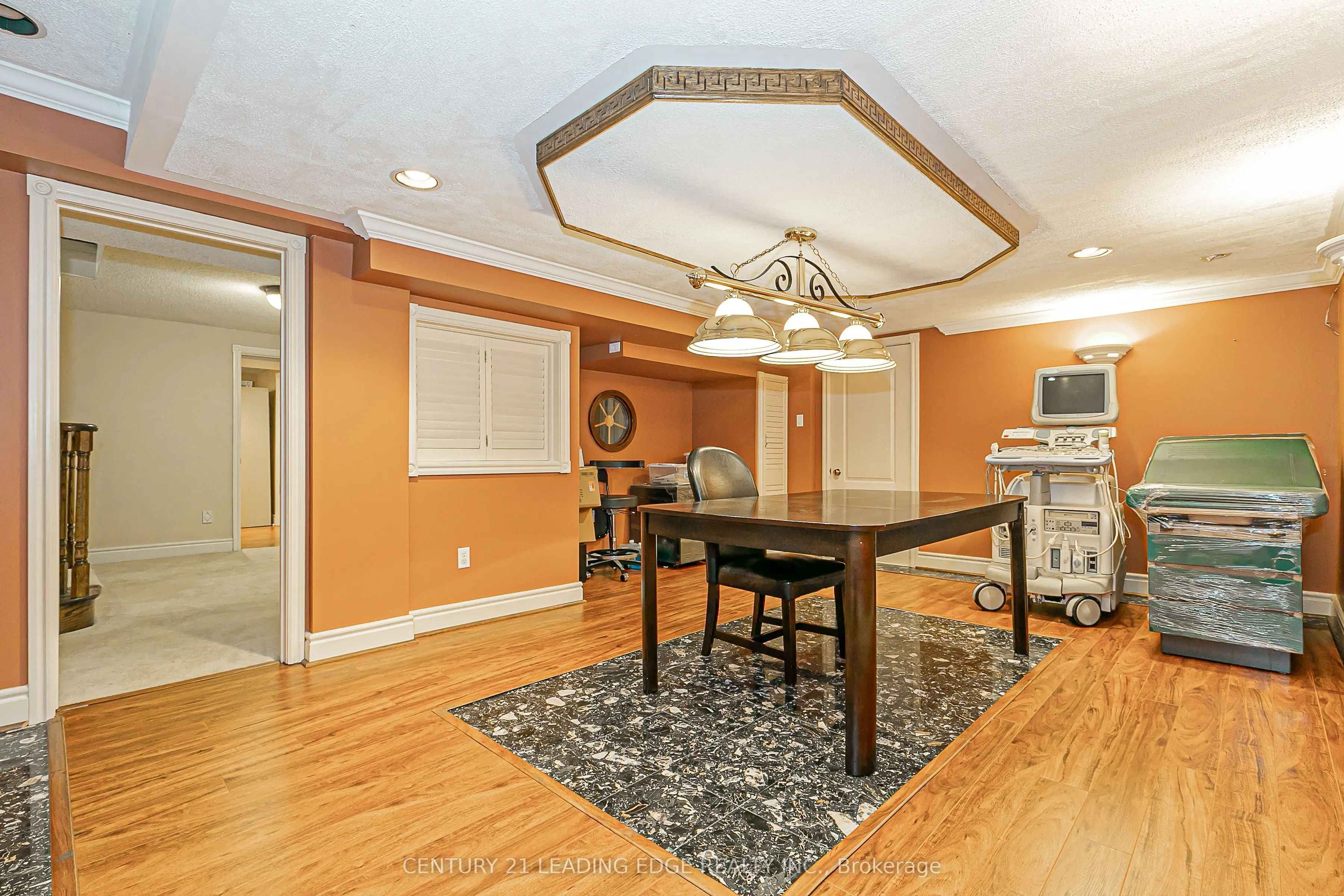 45 JOHN BUTTON Boulevard