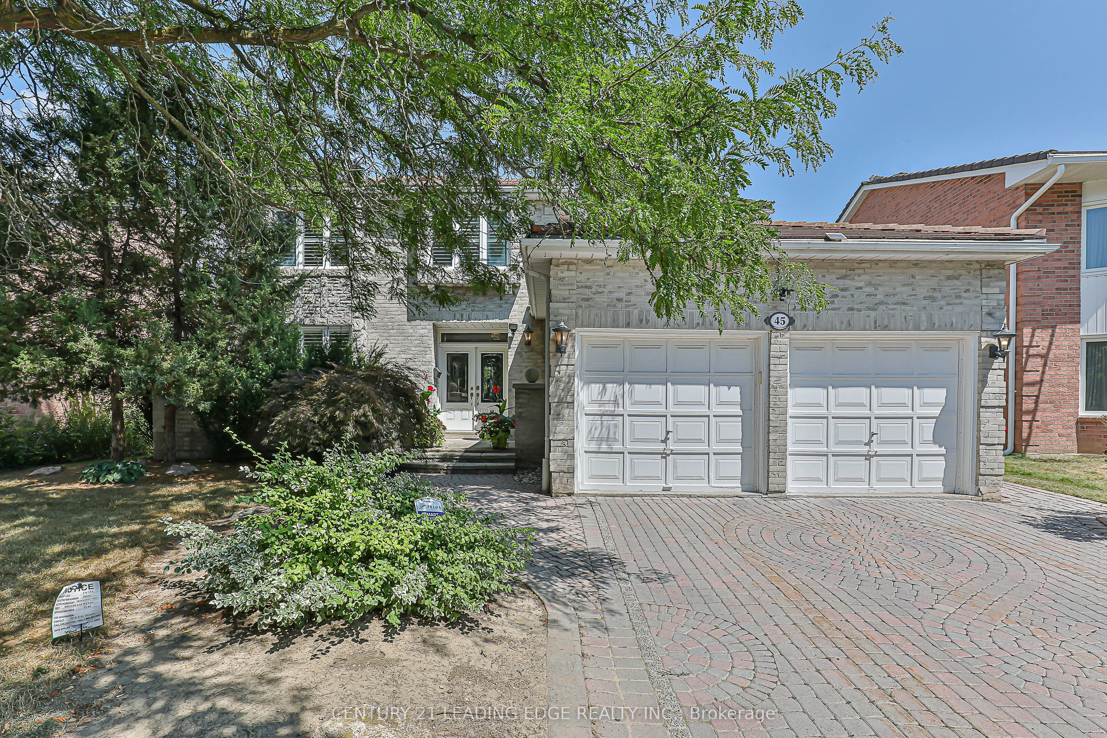 45 JOHN BUTTON Boulevard