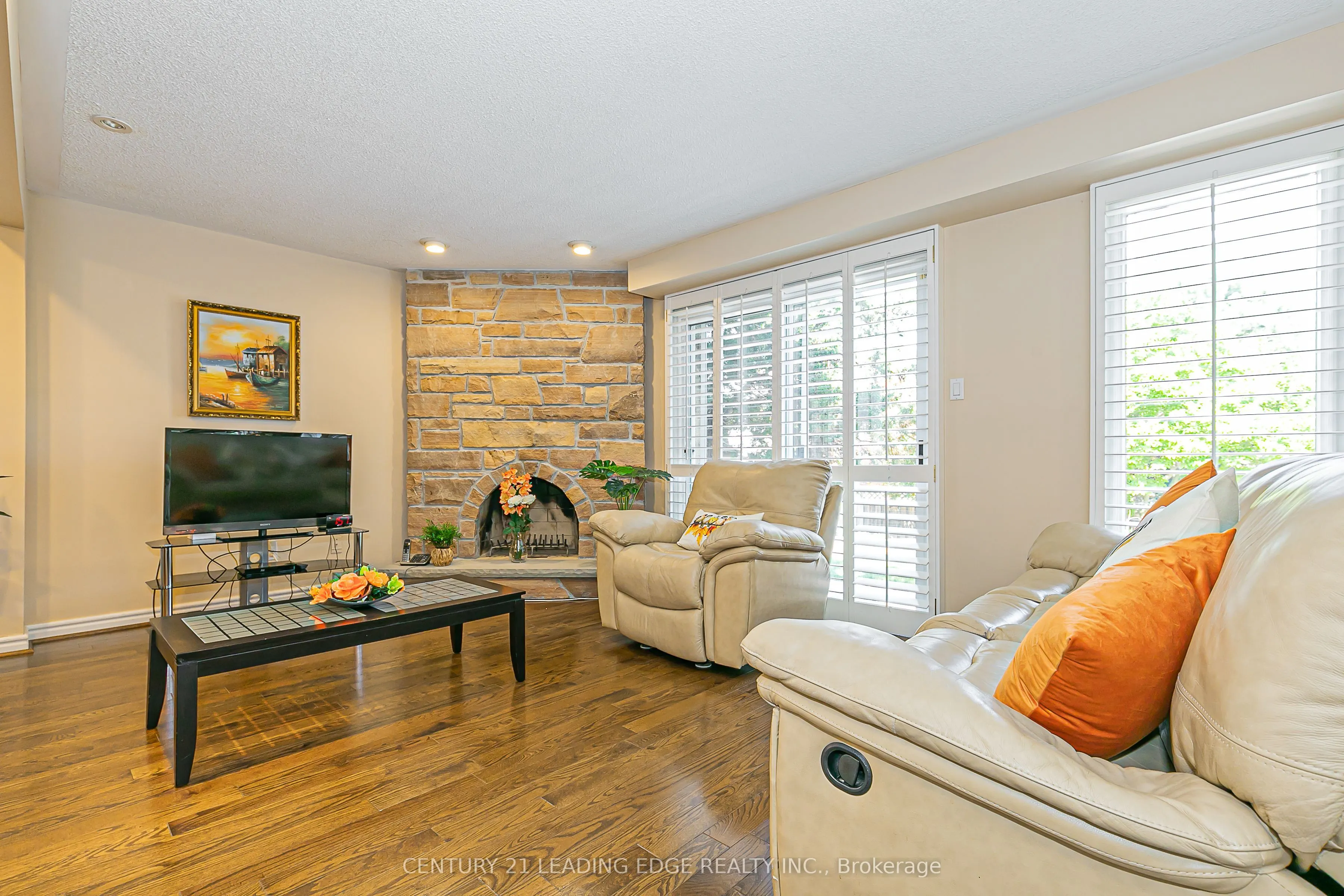 45 JOHN BUTTON Boulevard