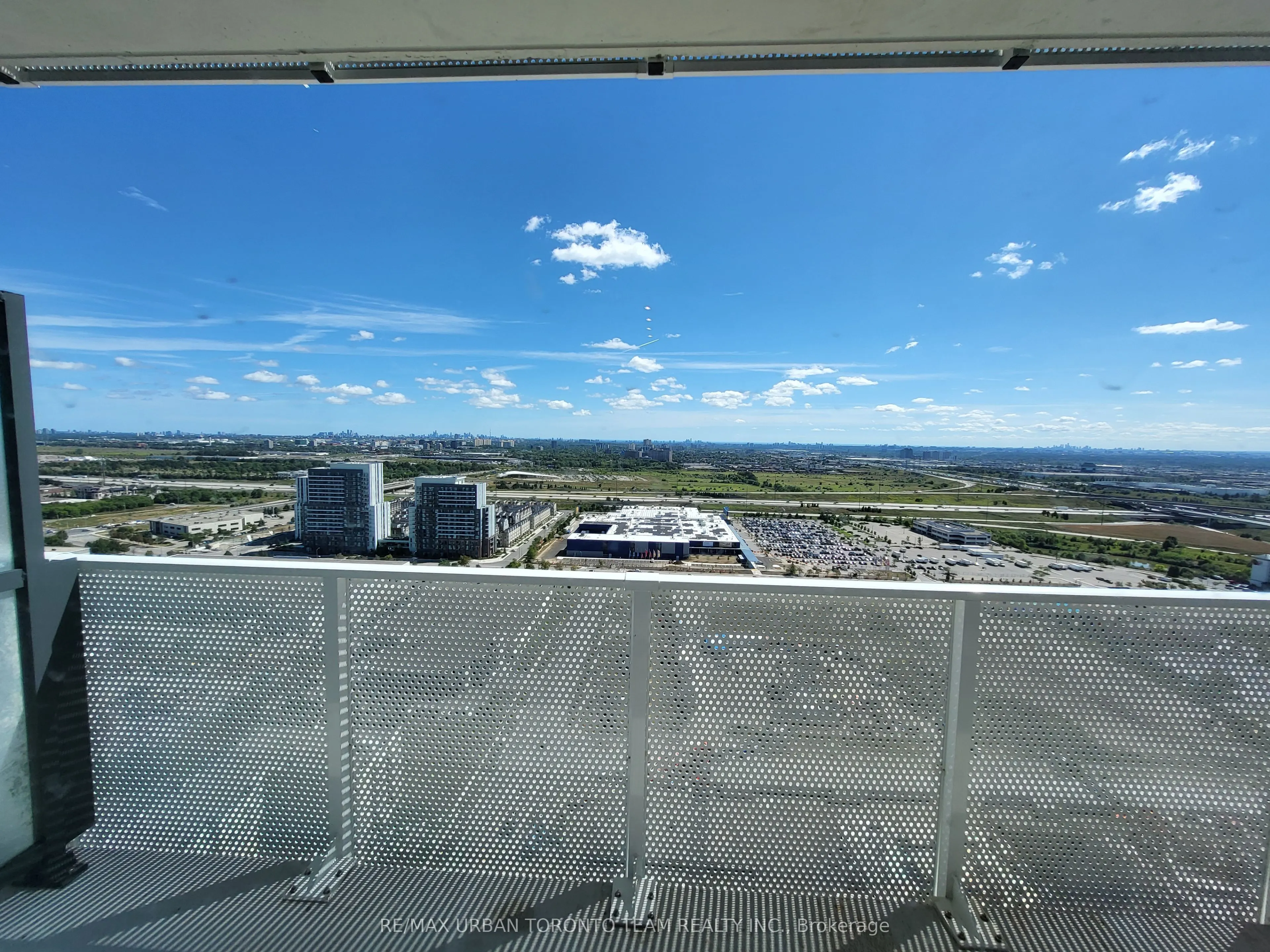 28 Interchange Way, #3311