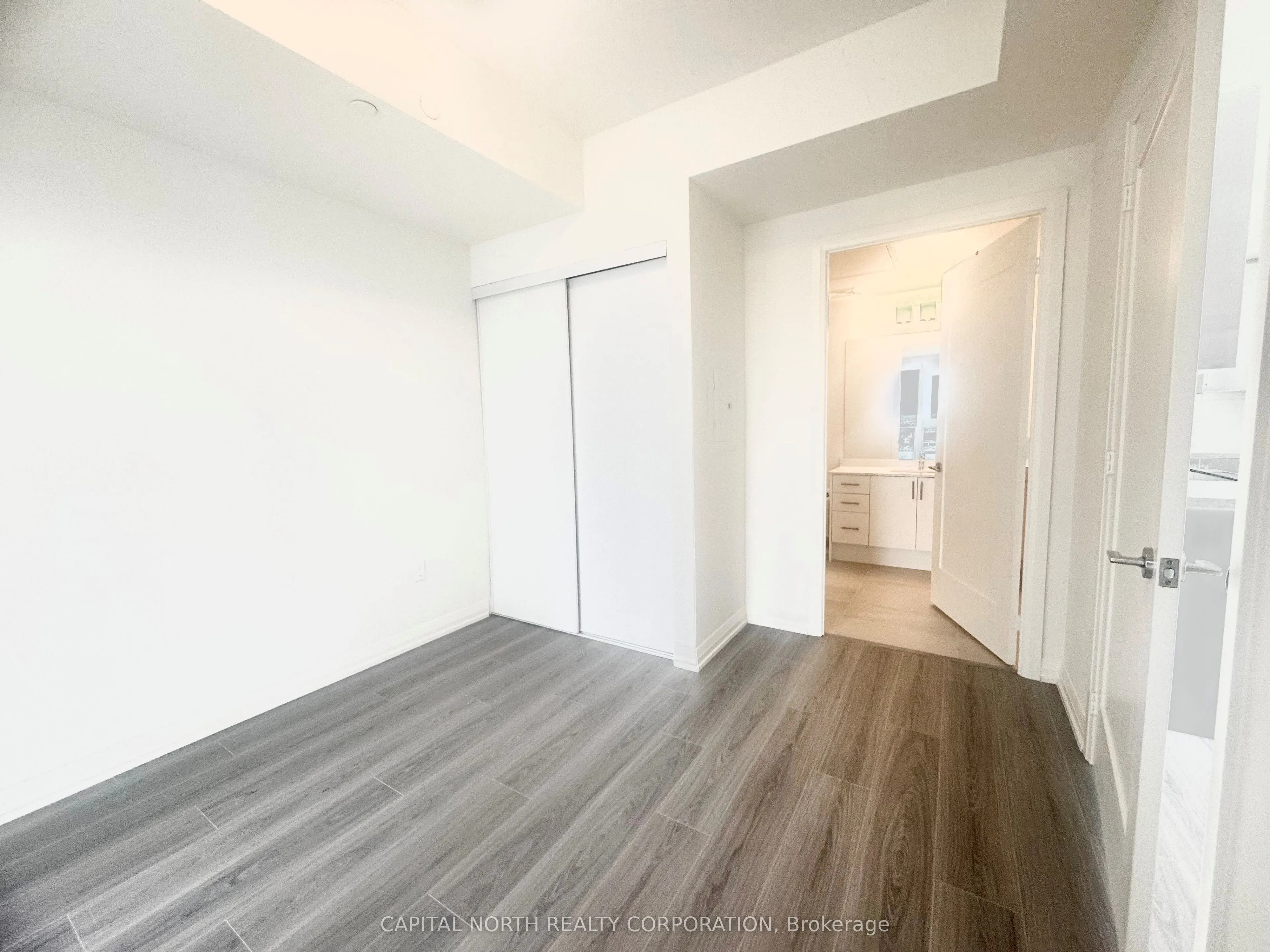 8960 Jane Street, #1115