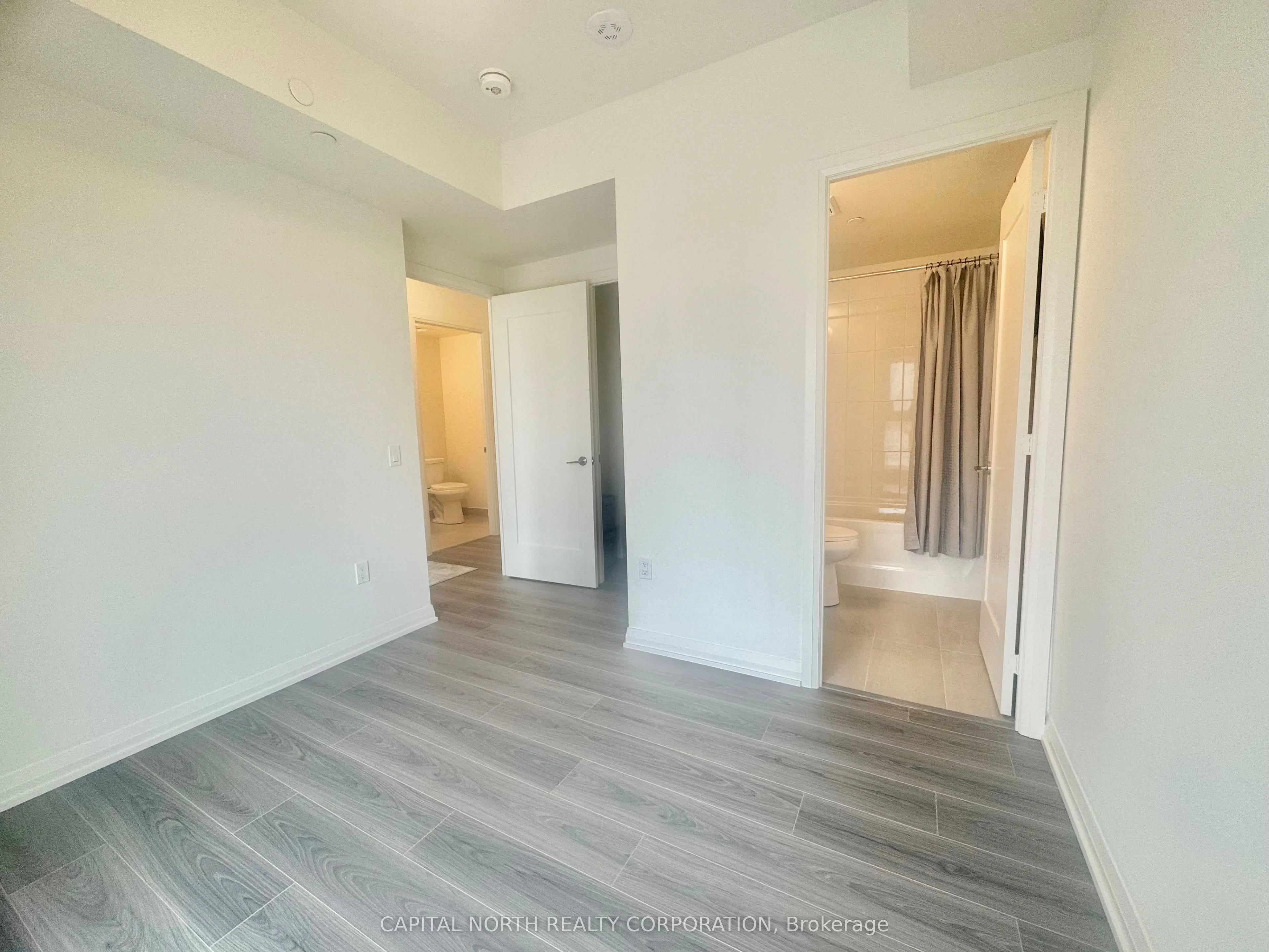 8960 Jane Street, #1115
