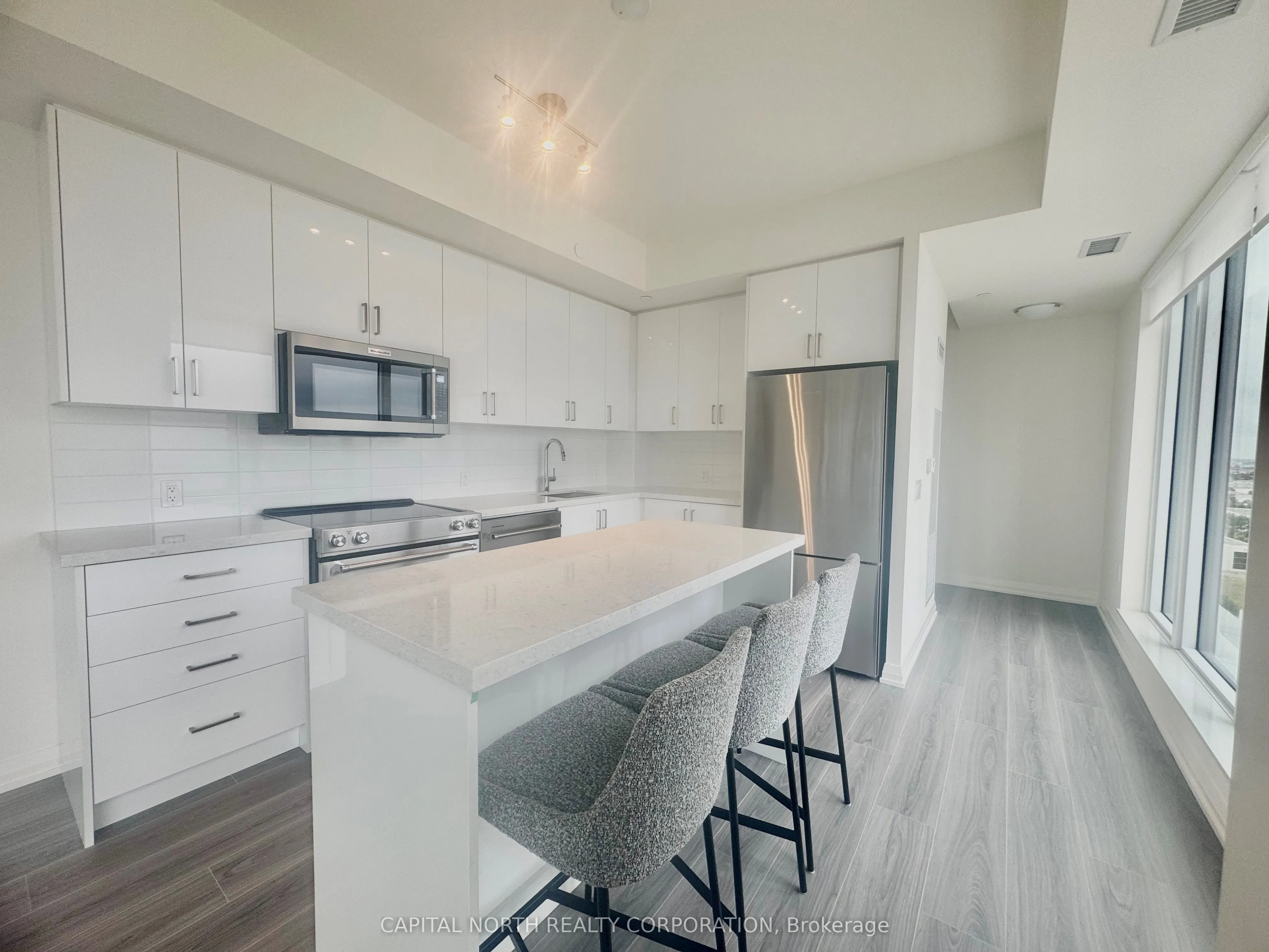 8960 Jane Street, #1115
