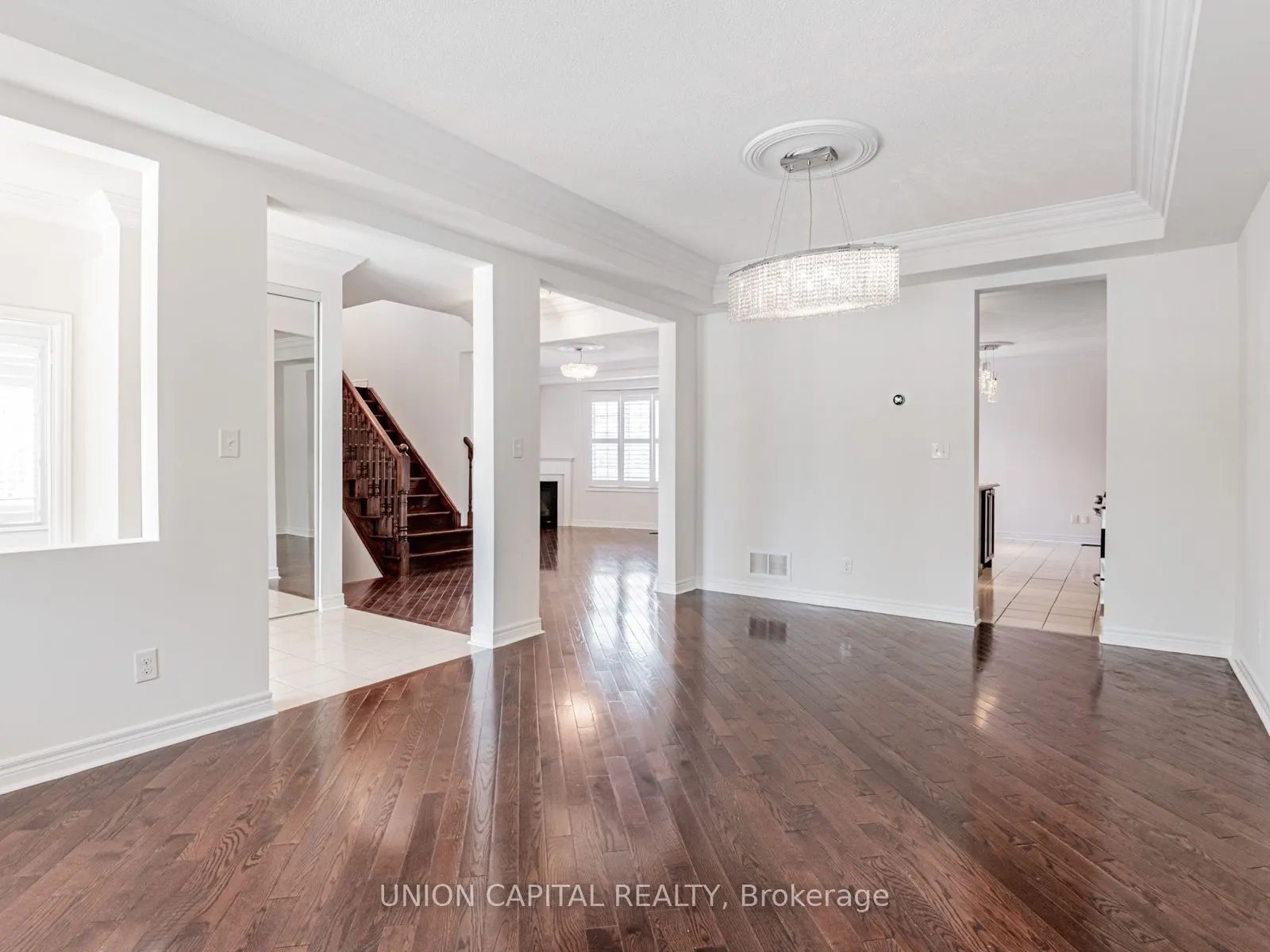 18 Honey Glen Avenue