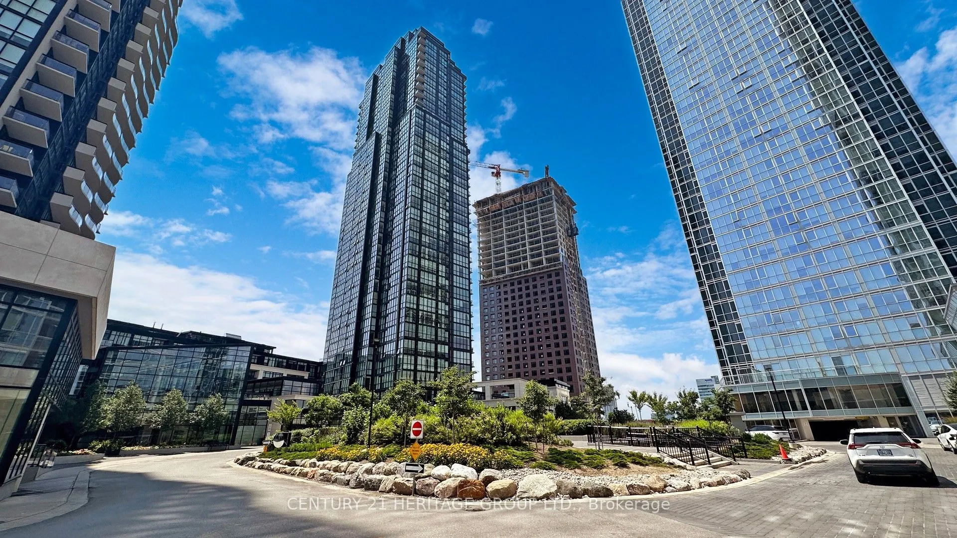 2910 Highway 7 Road W, #405