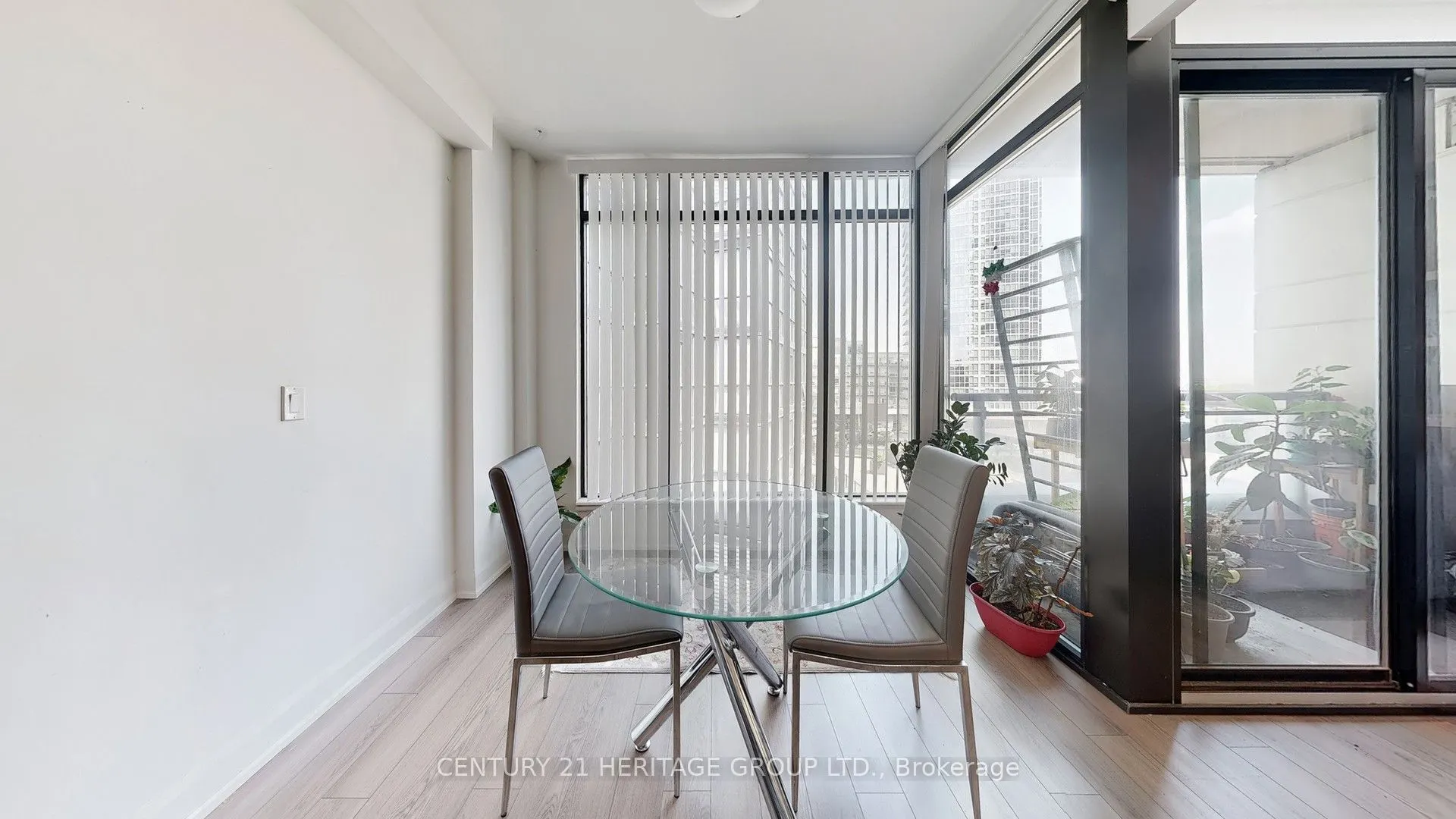 2910 Highway 7 Road W, #405