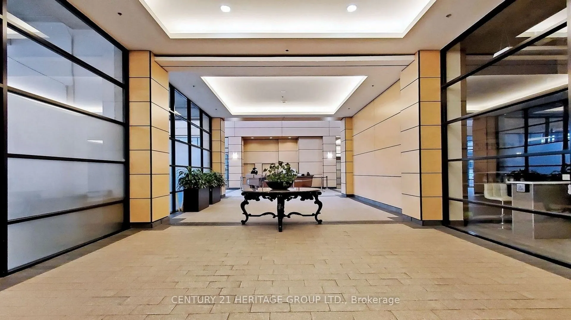 2910 Highway 7 Road W, #405