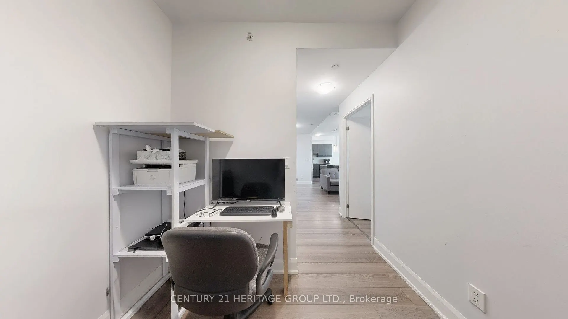 2910 Highway 7 Road W, #405