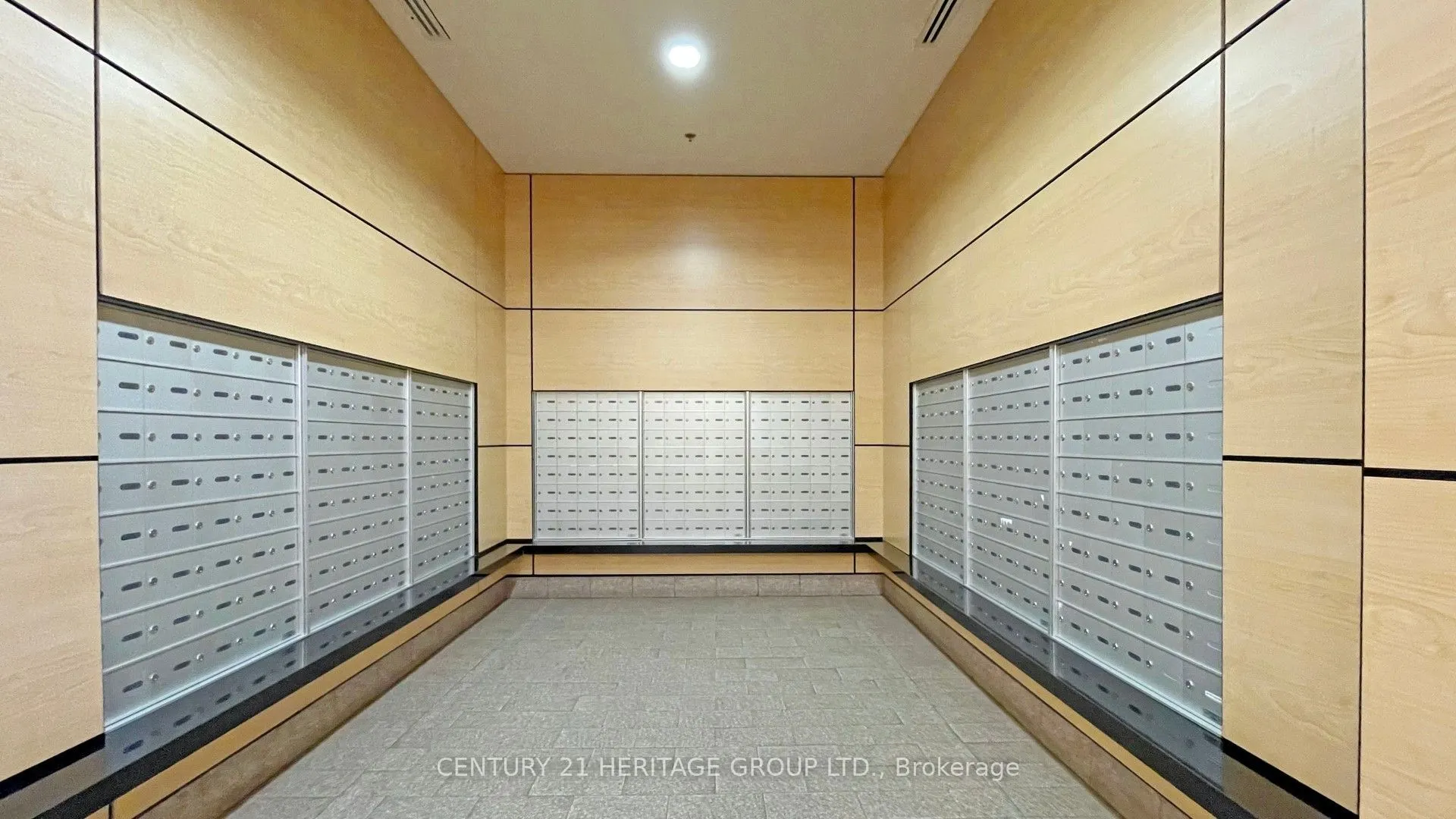 2910 Highway 7 Road W, #405