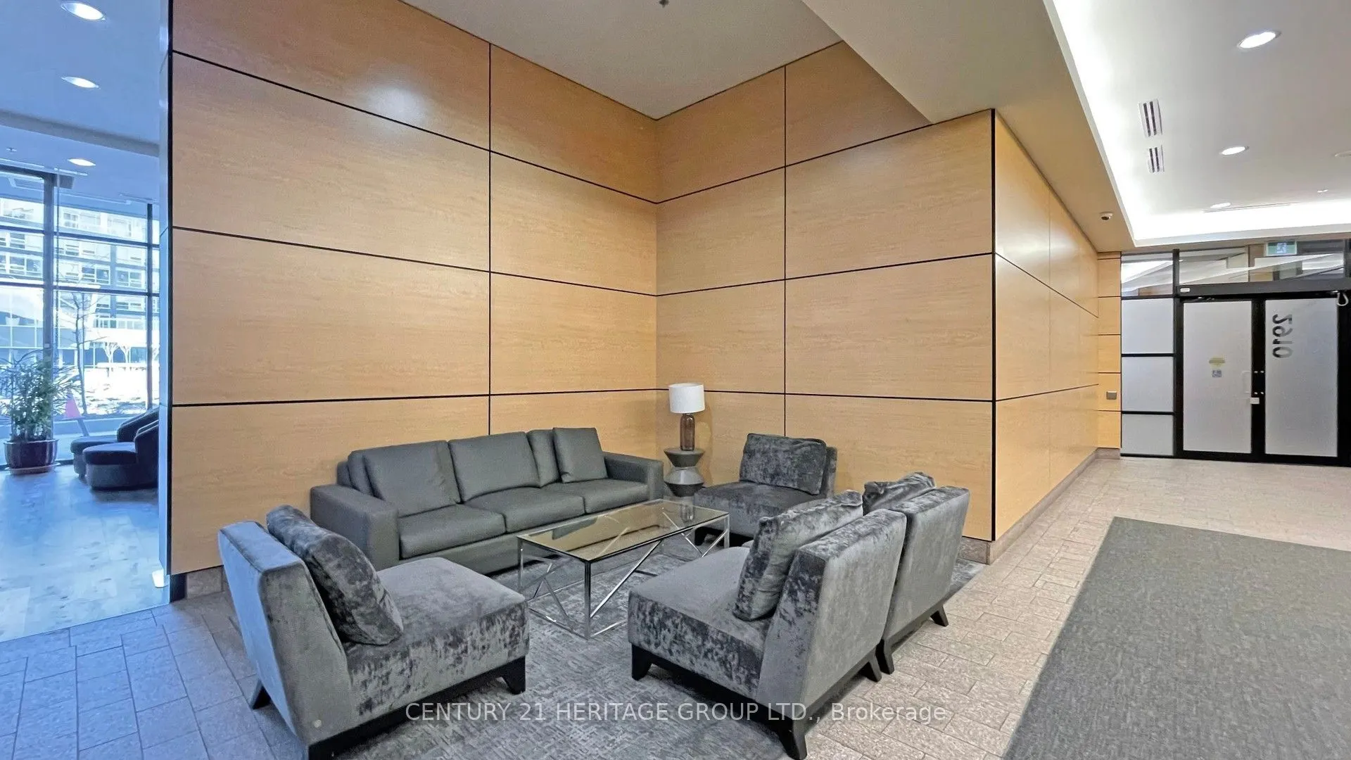 2910 Highway 7 Road W, #405