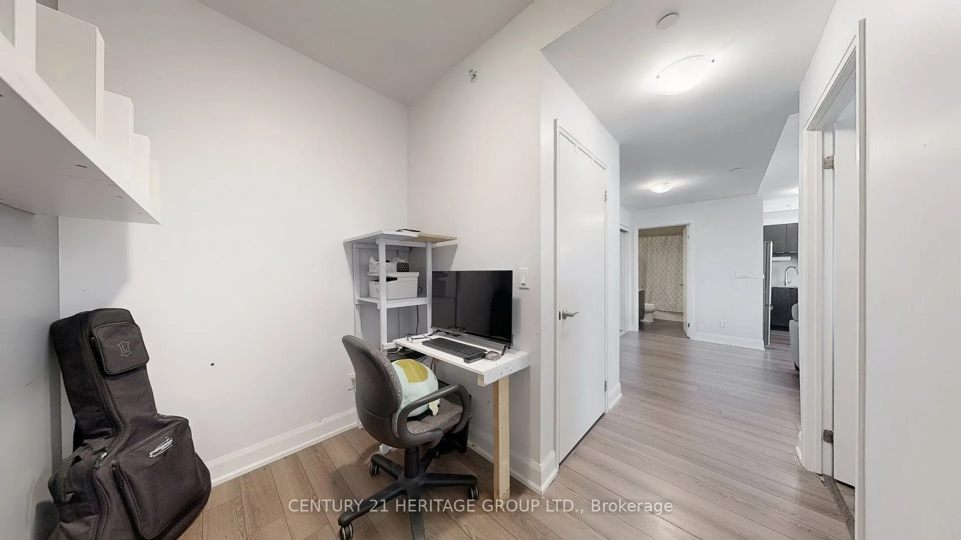2910 Highway 7 Road W, #405