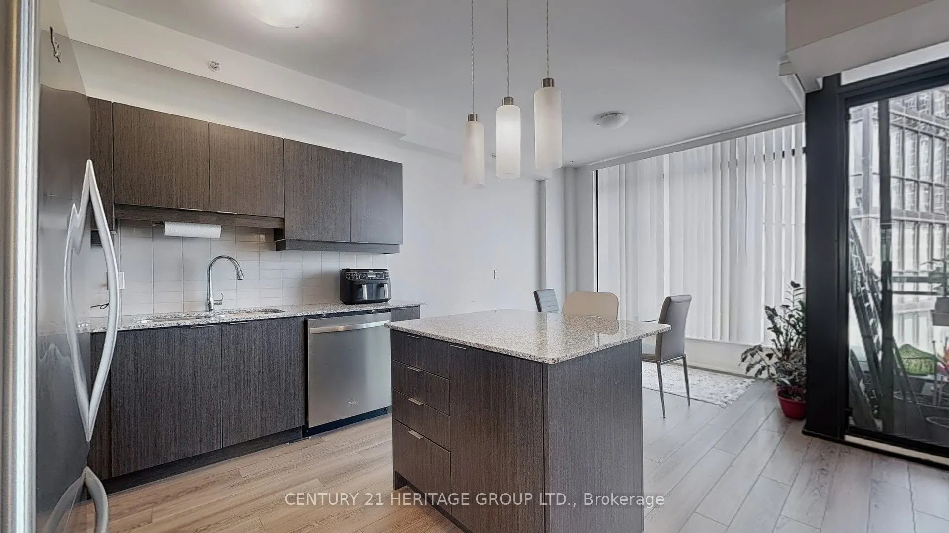 2910 Highway 7 Road W, #405