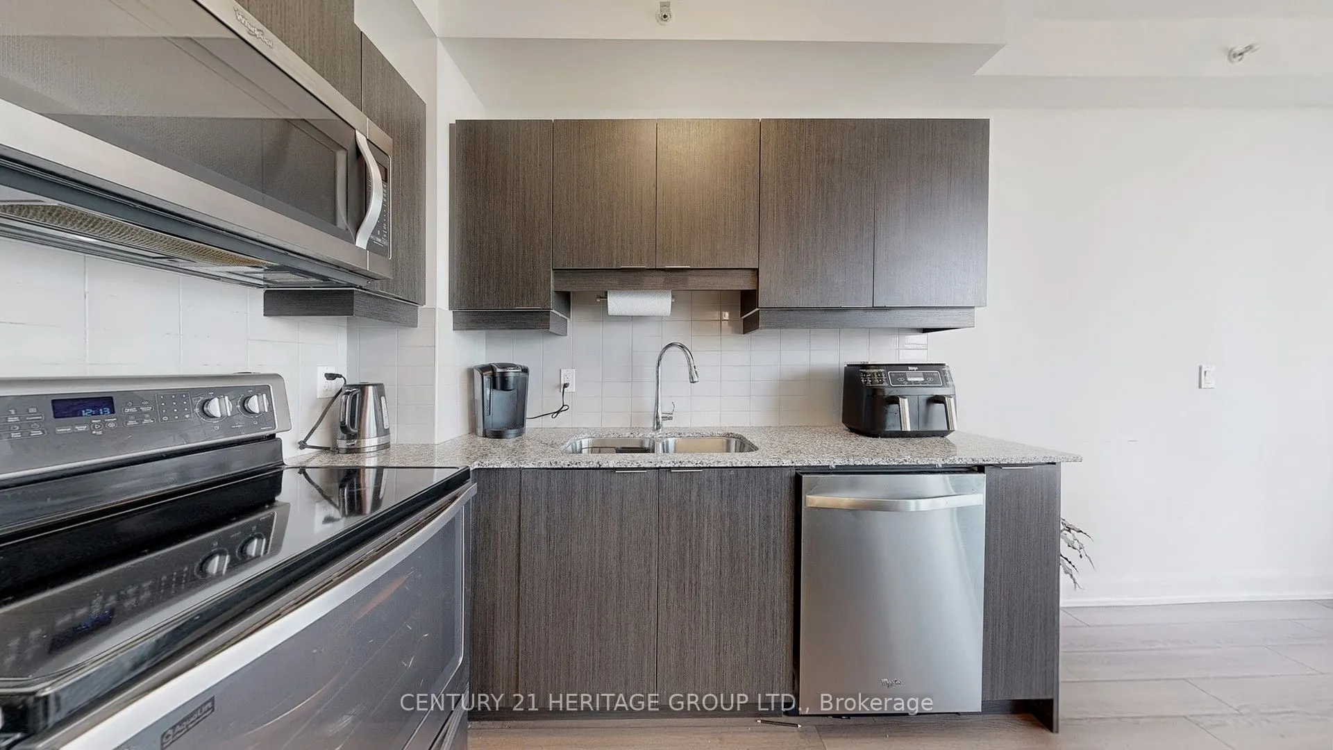 2910 Highway 7 Road W, #405