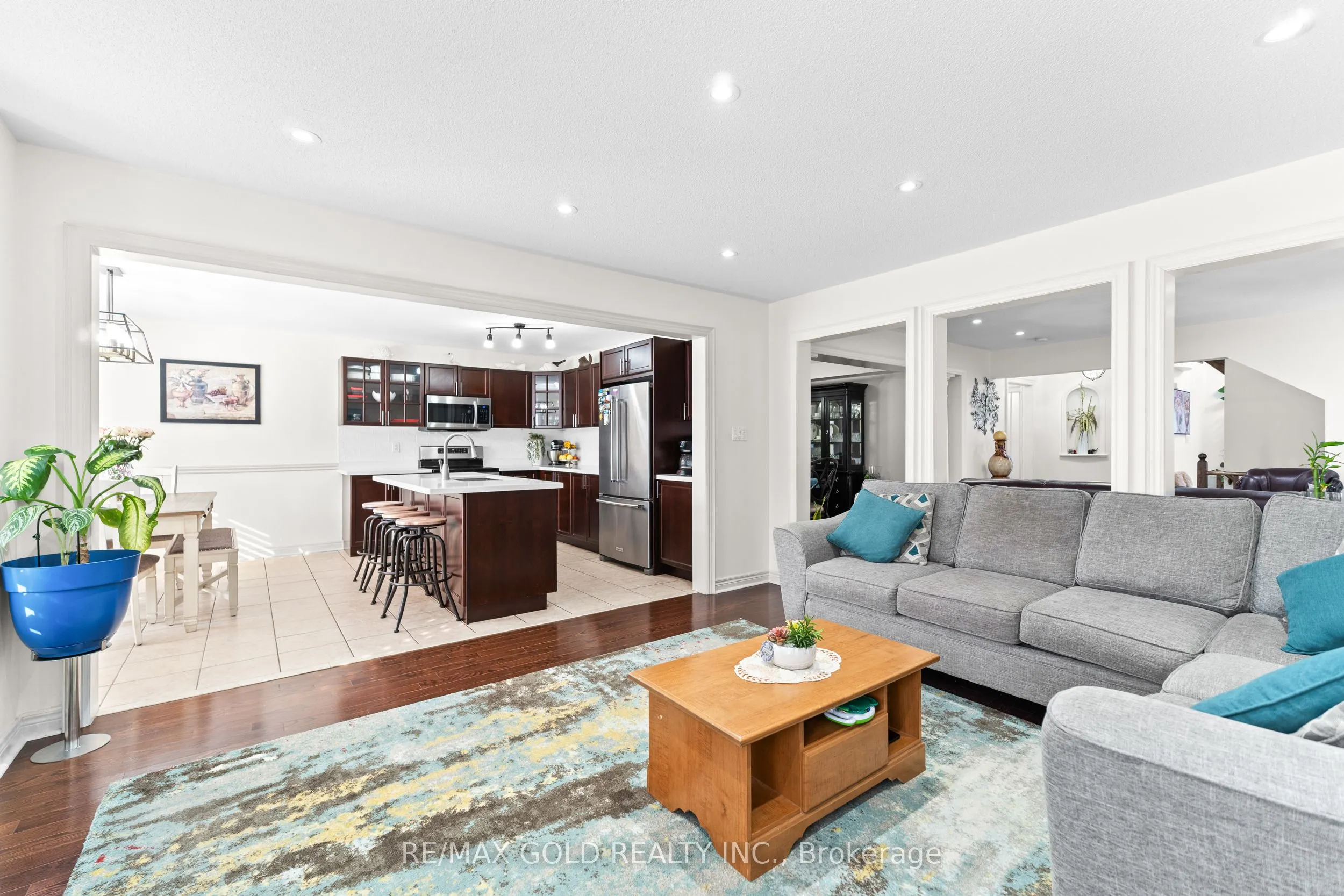 180 West Park Avenue