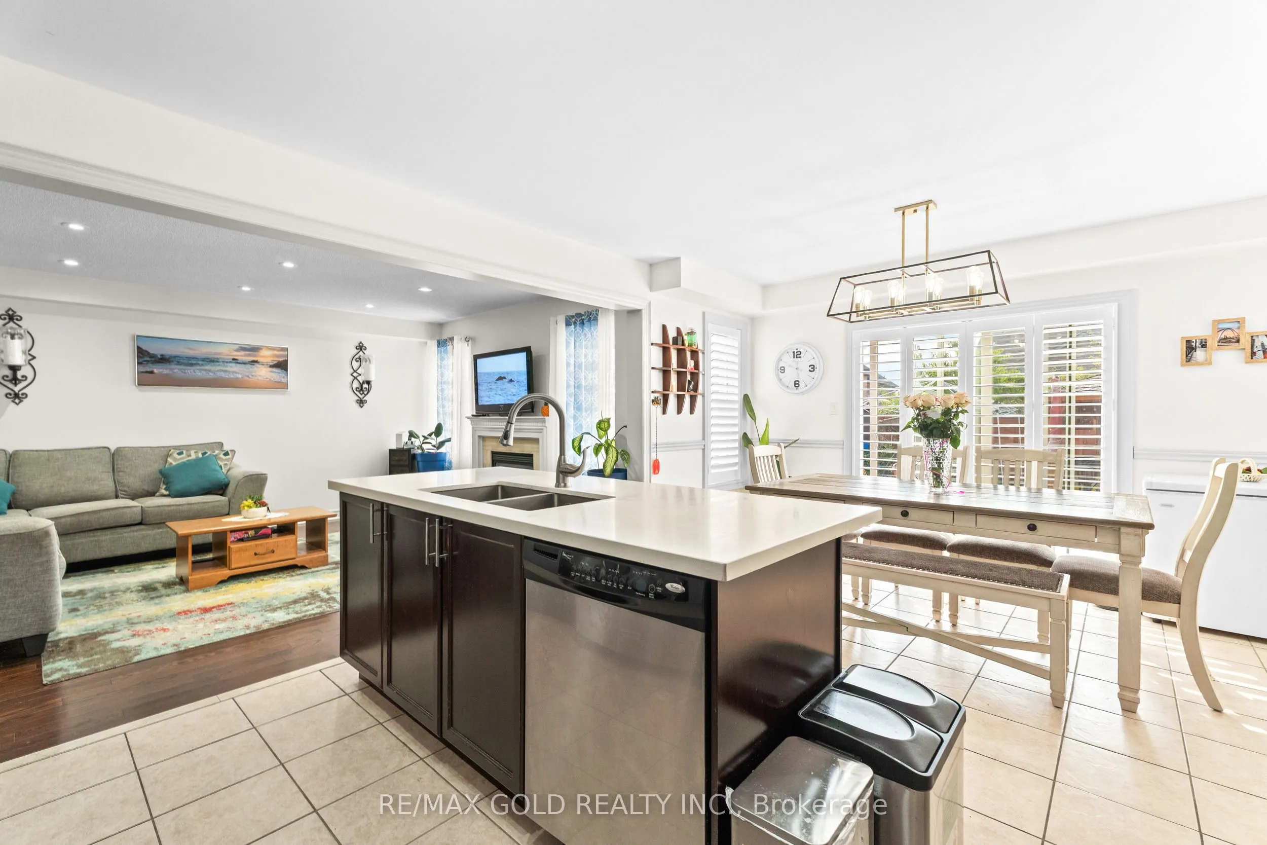 180 West Park Avenue