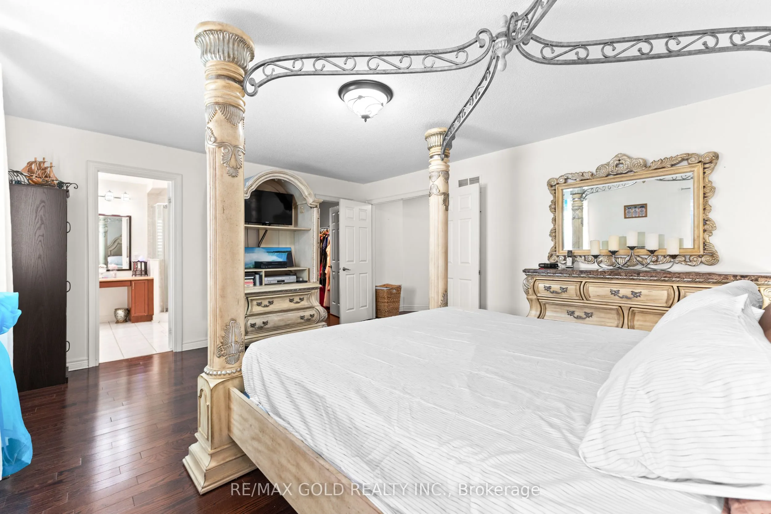 180 West Park Avenue