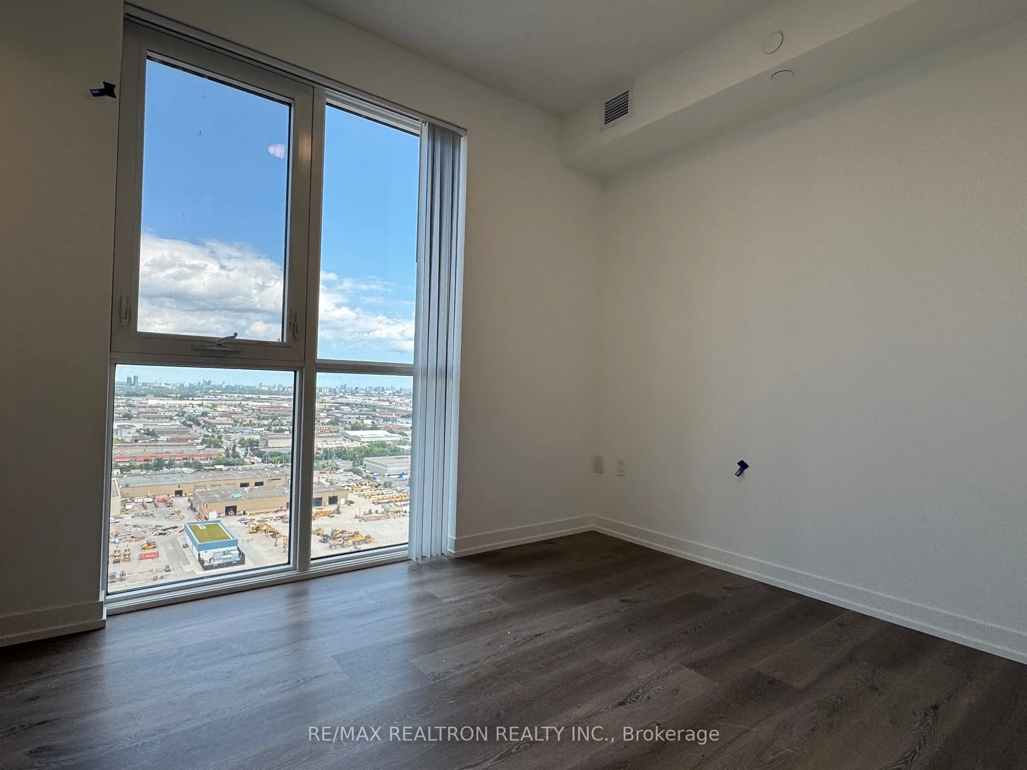 28 Interchange Way, #3010