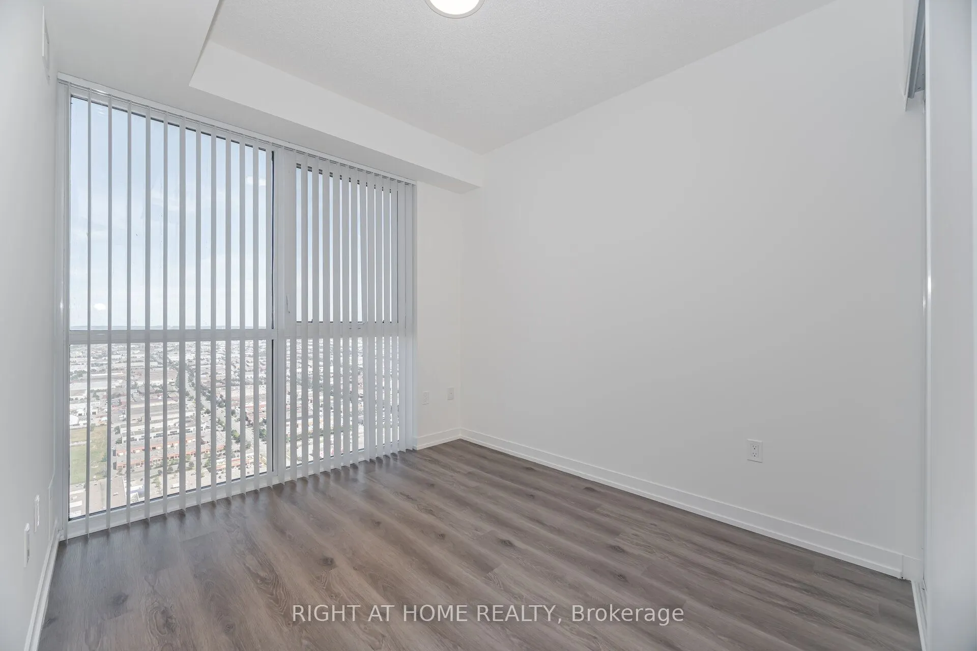 225 Commerce Street N, #5911