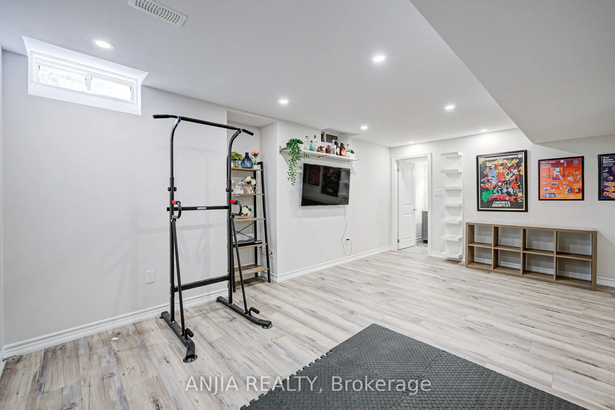 54 Rainbow Valley Crescent