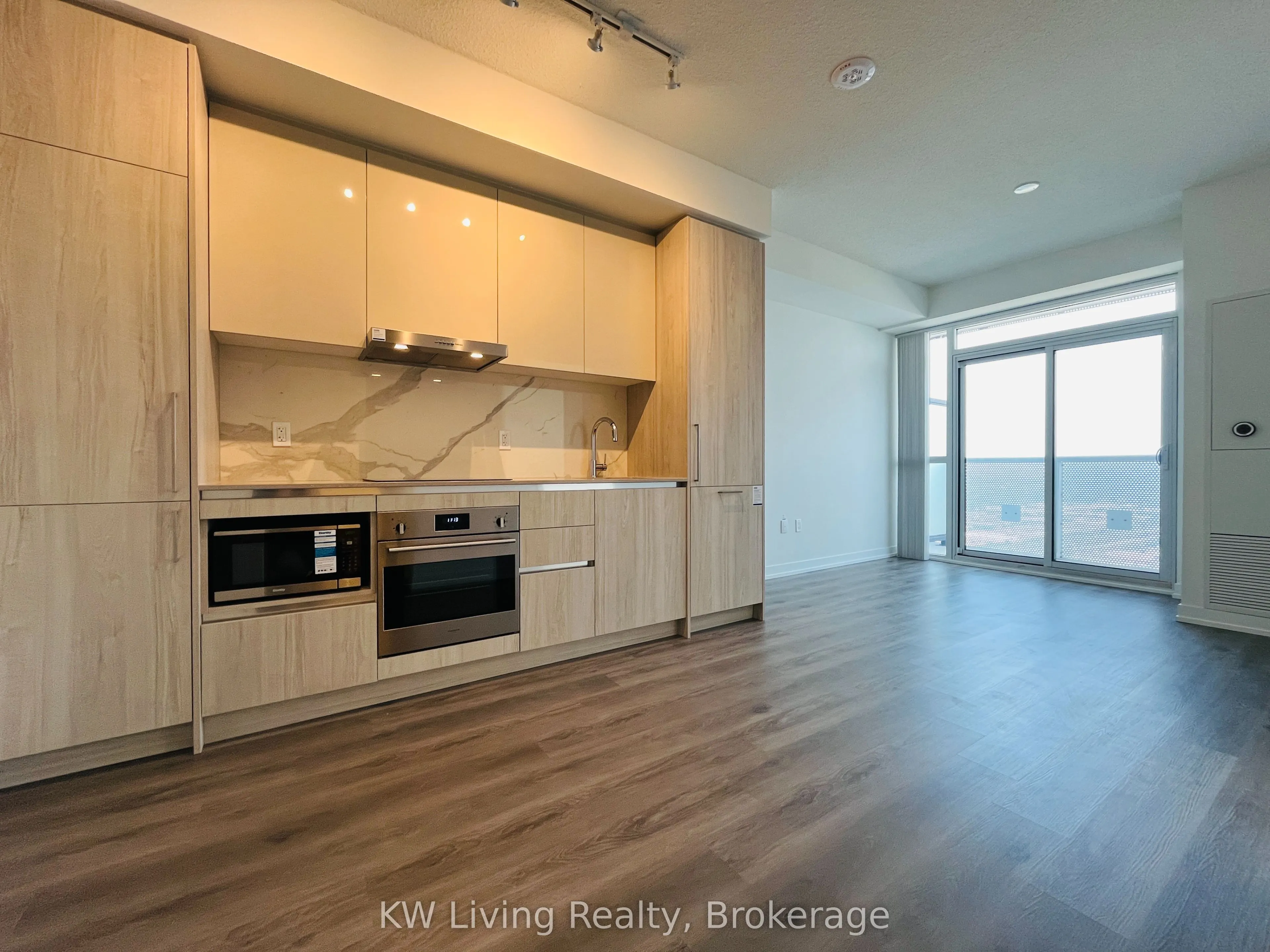 225 Commerce Street, #6111