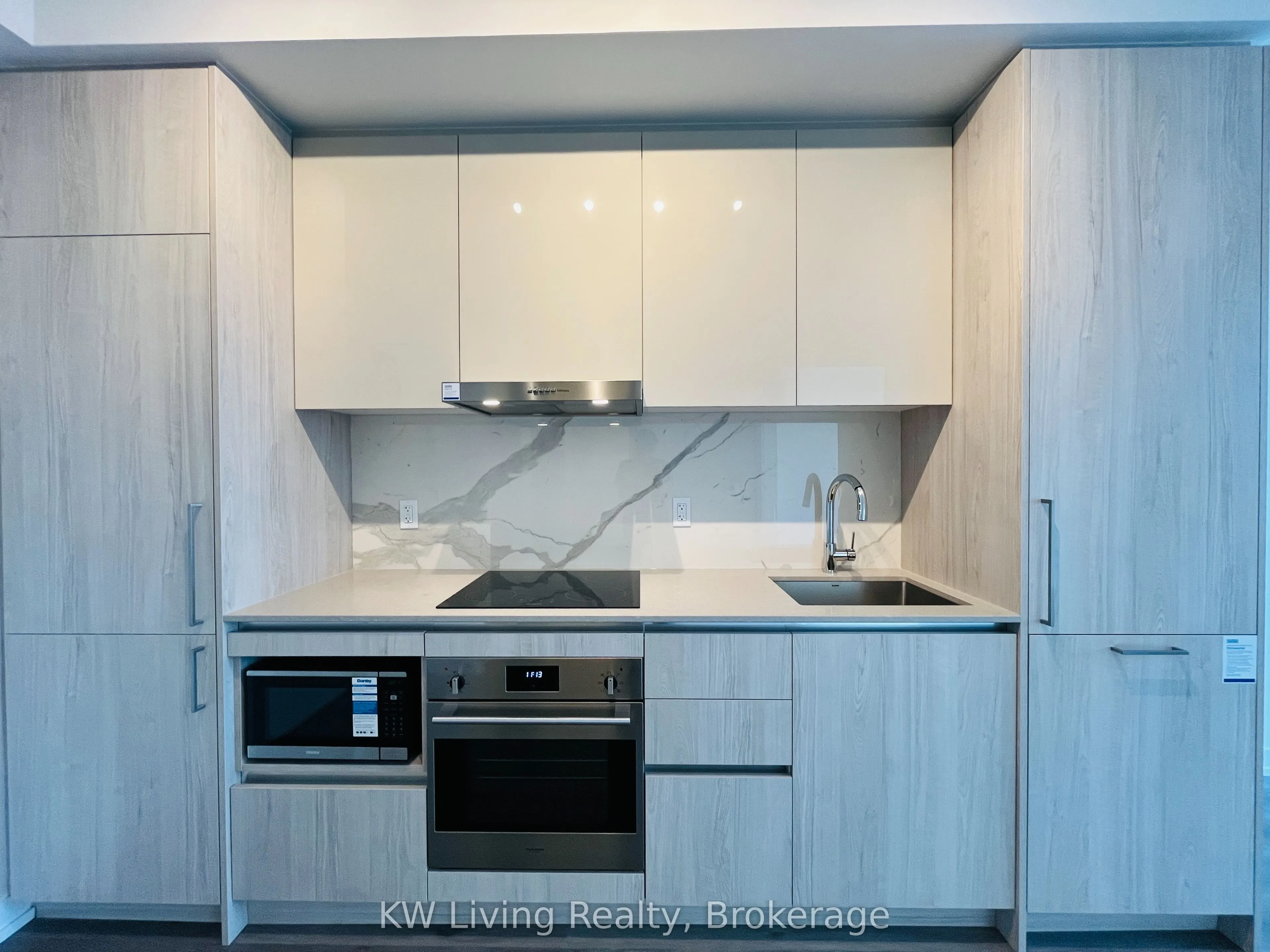 225 Commerce Street, #6111