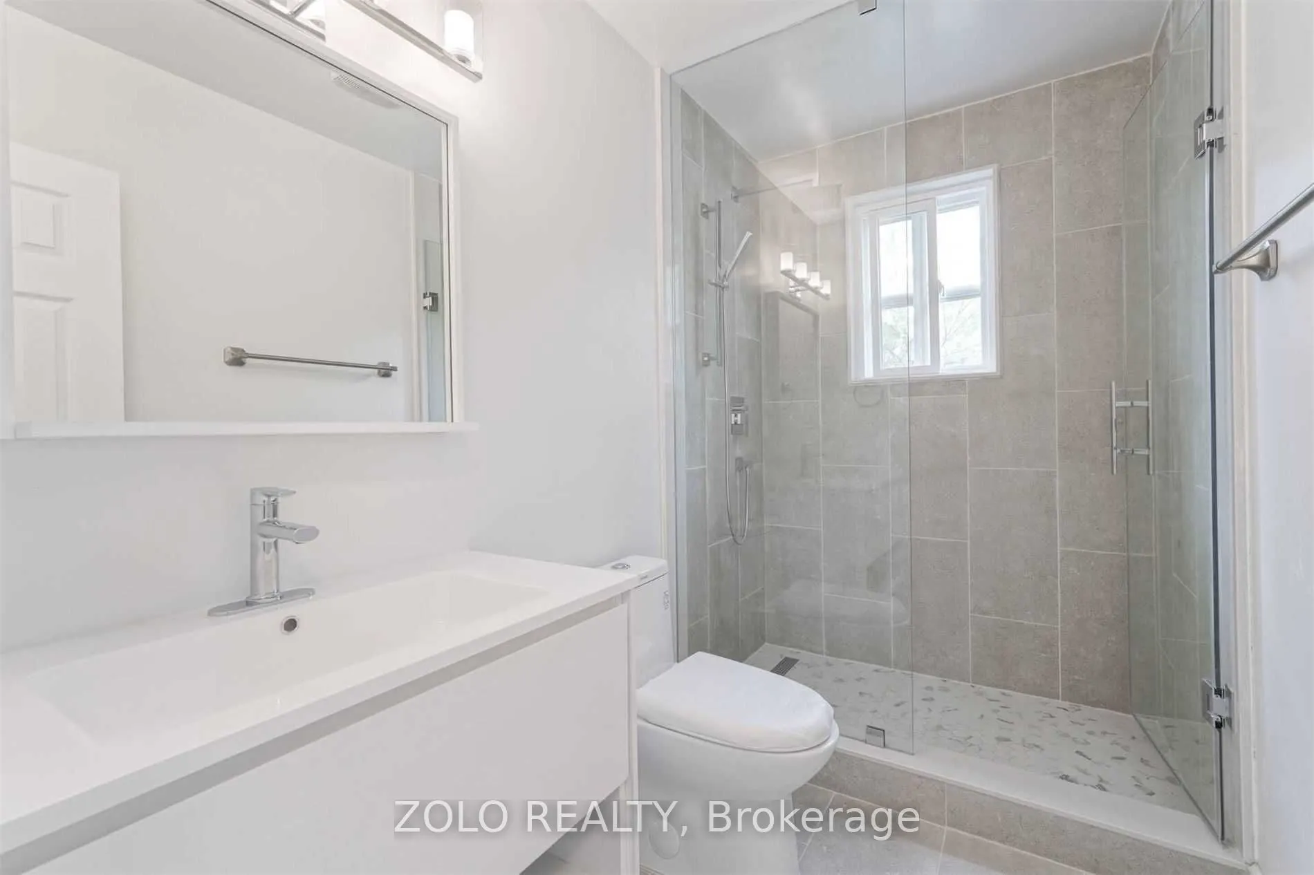 525 Lynett Crescent