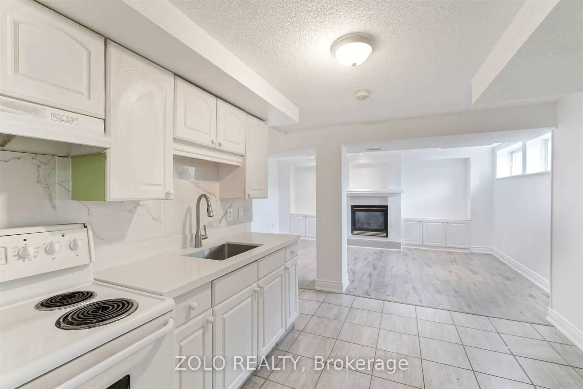 525 Lynett Crescent