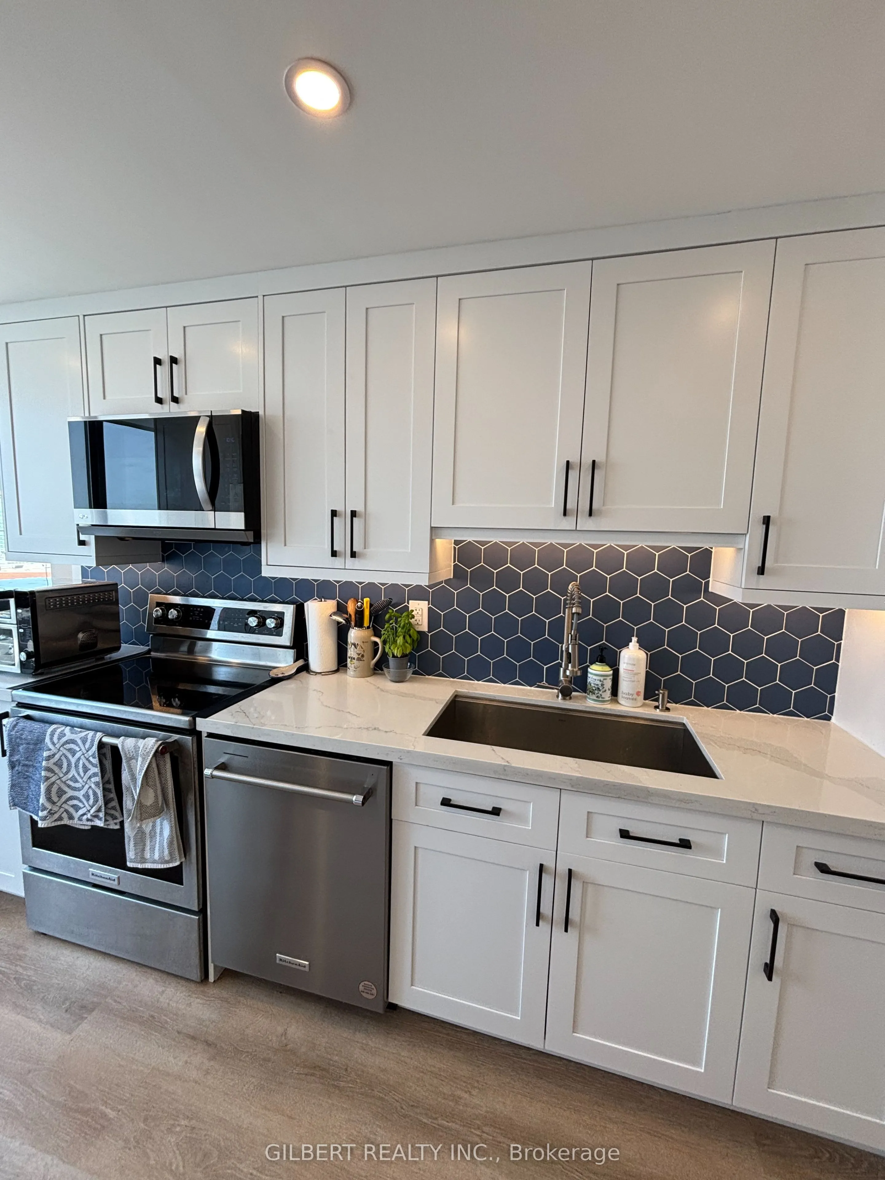 7460 Bathurst Street, #1114