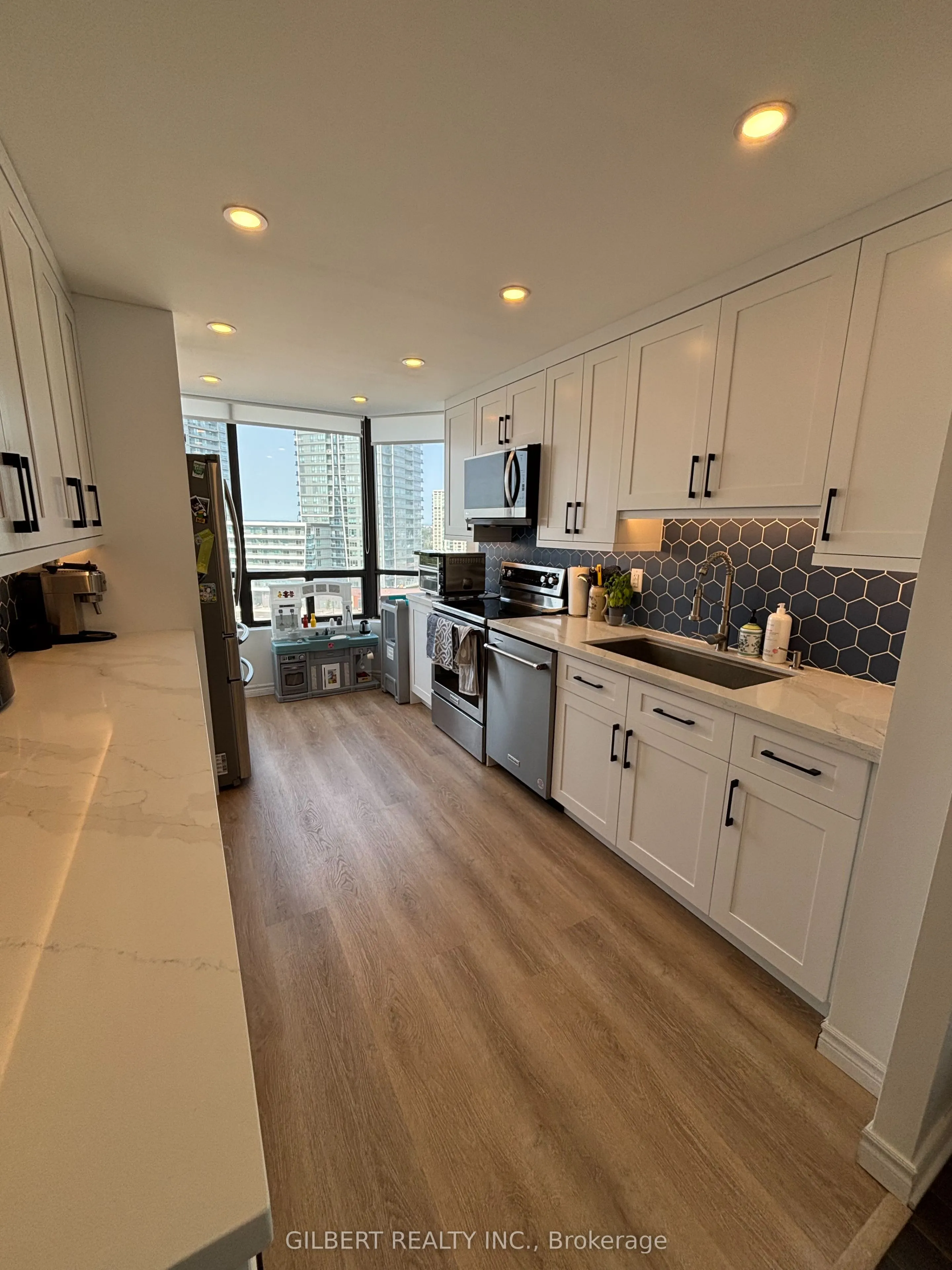 7460 Bathurst Street, #1114