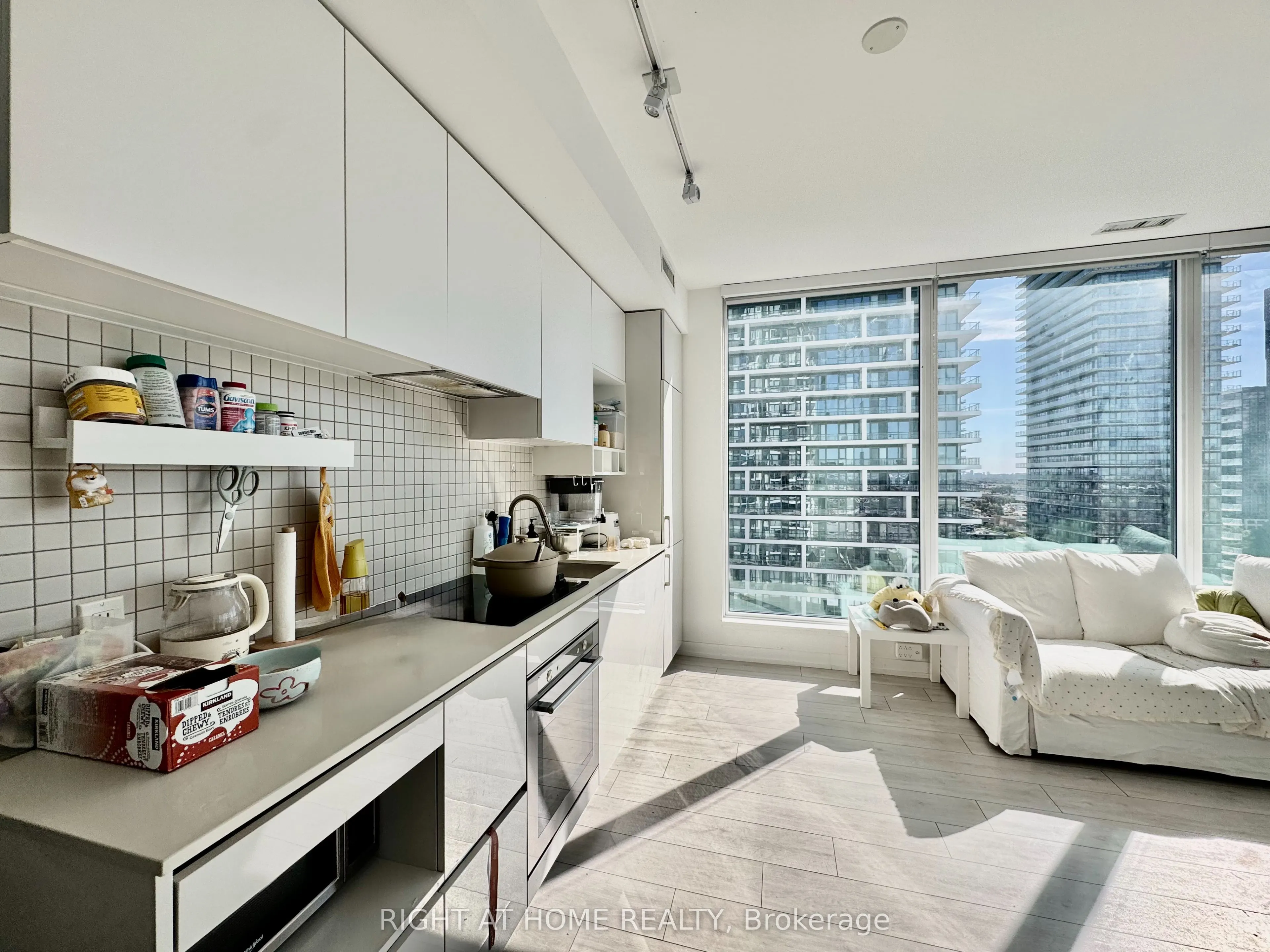 898 Portage Parkway, #1903