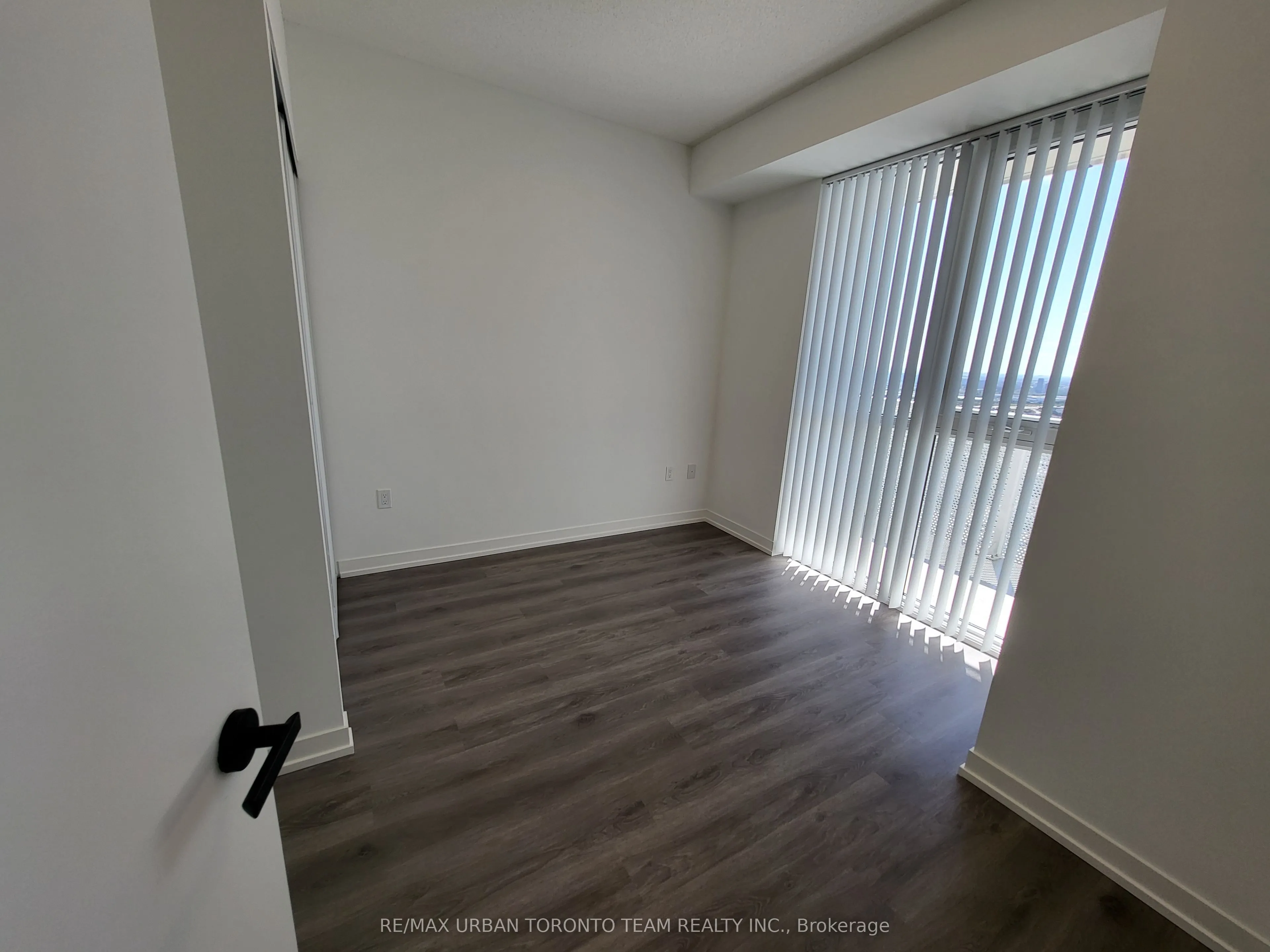 28 Interchange Way, #3501