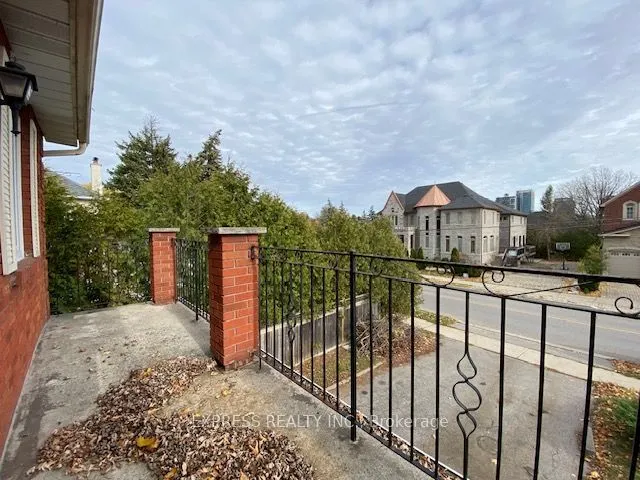 2 Pearson Ave Avenue