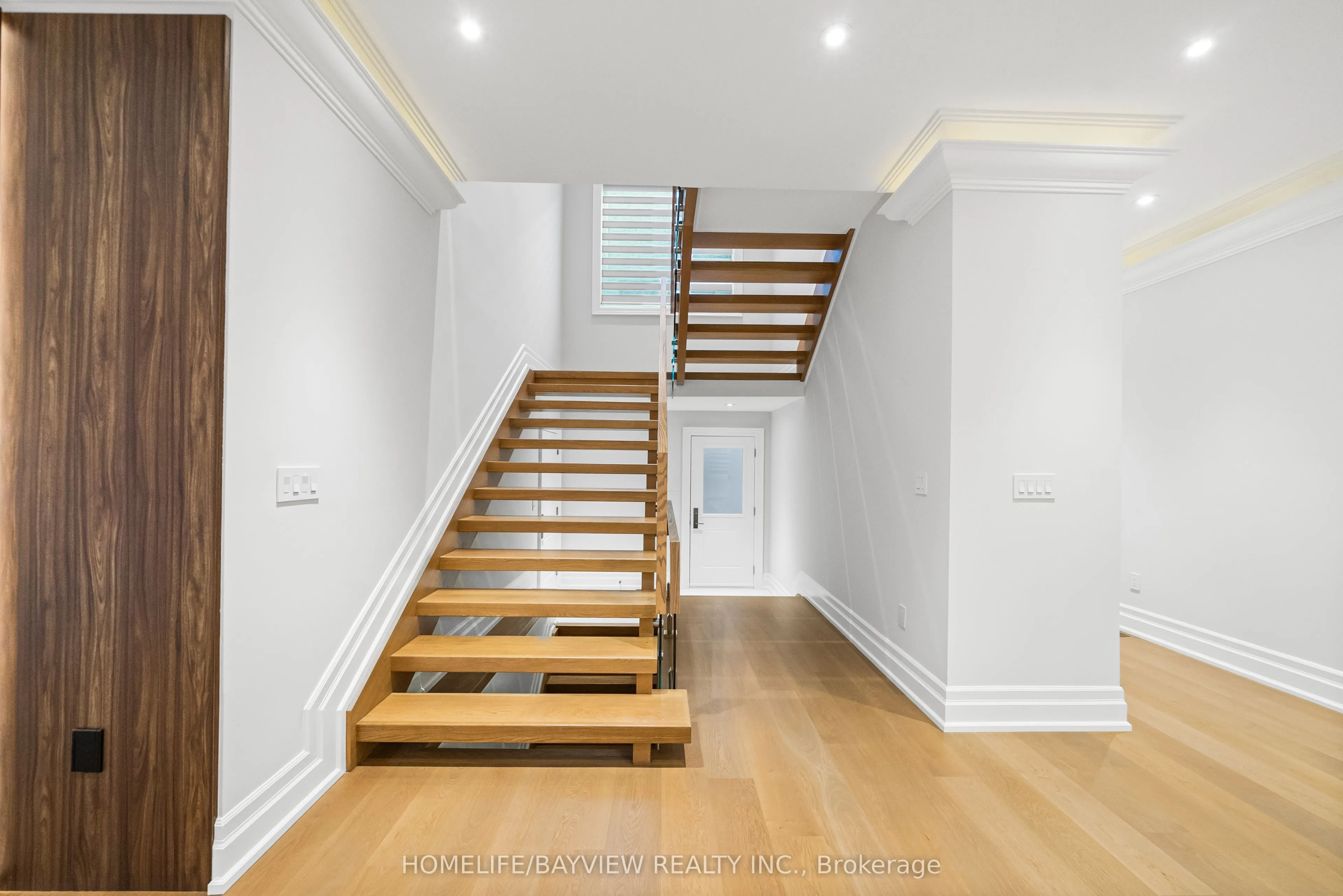 35 HARDING Boulevard