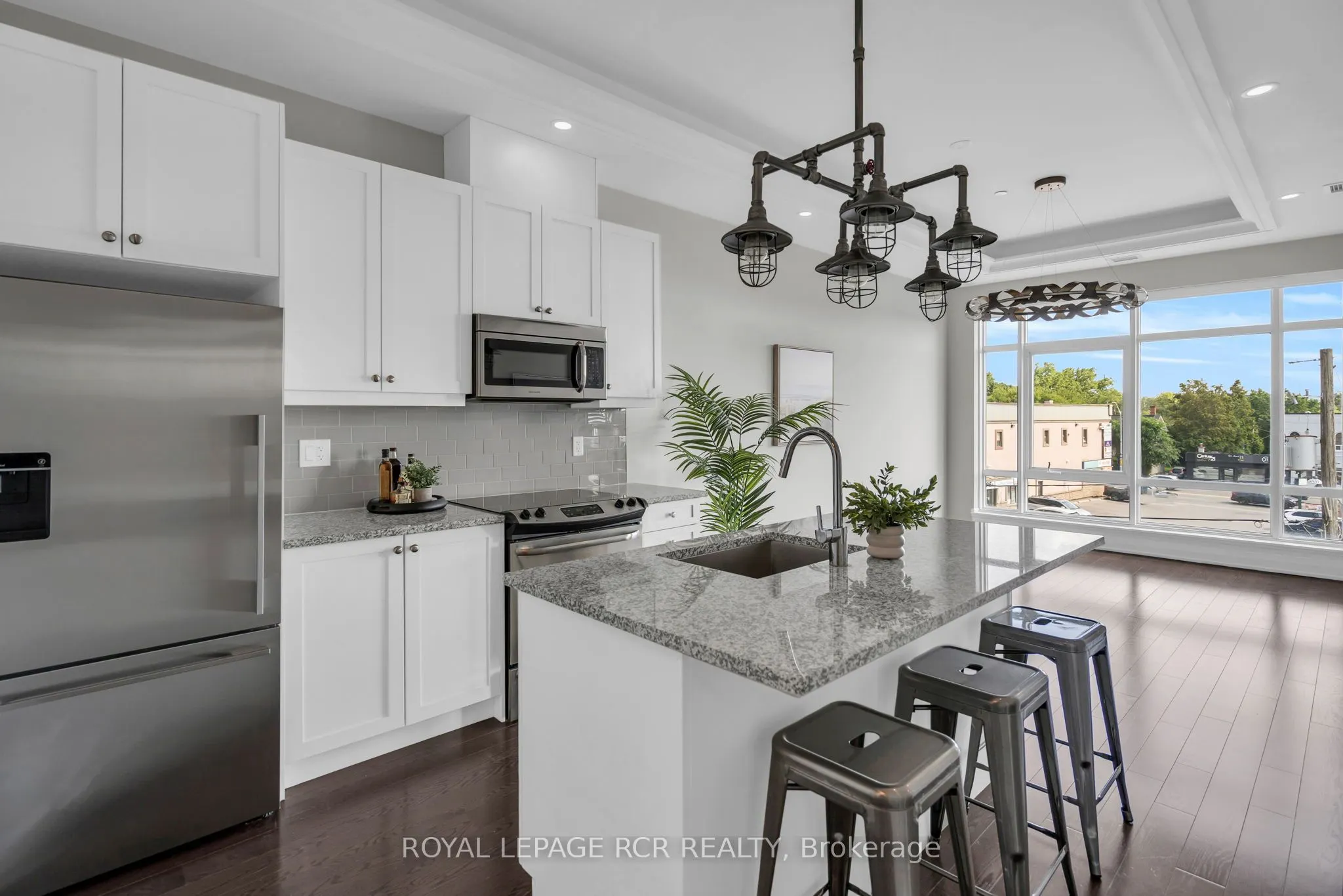 15277 Yonge Street, #409