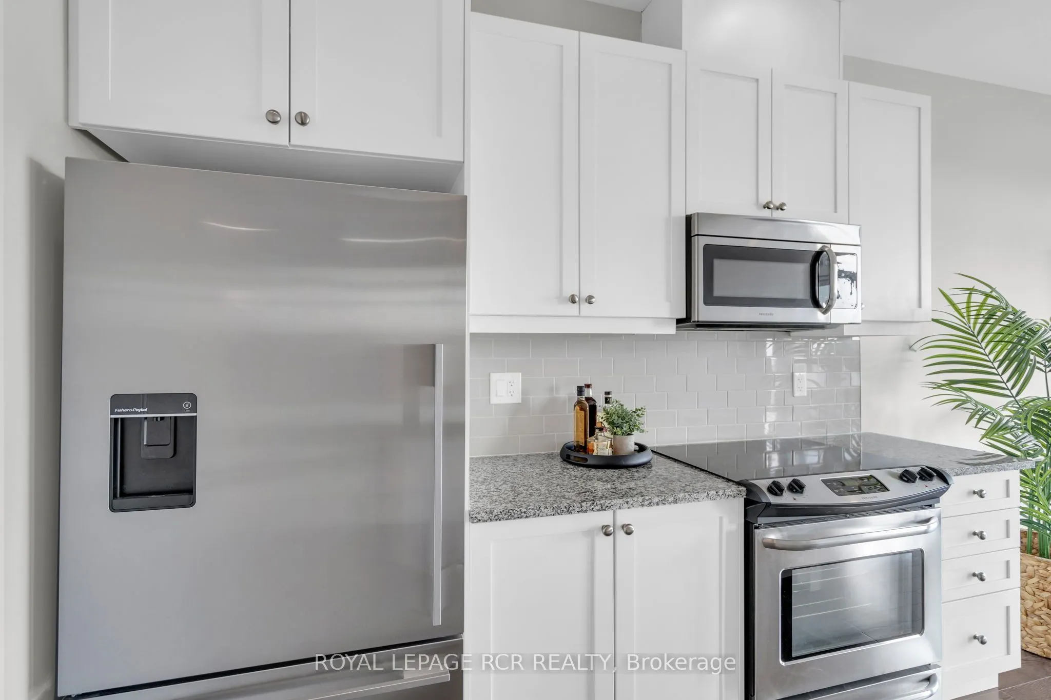 15277 Yonge Street, #409