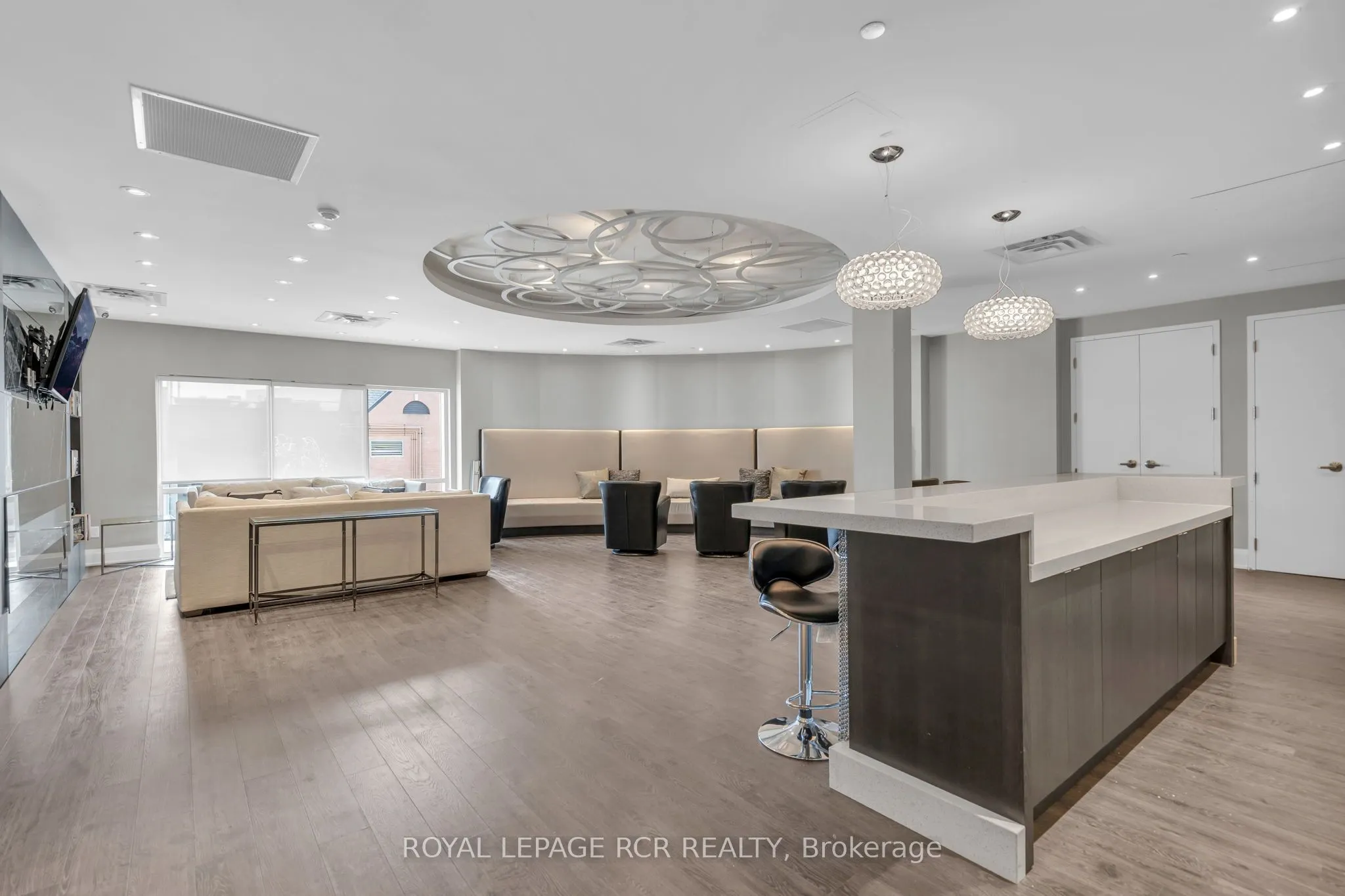 15277 Yonge Street, #409