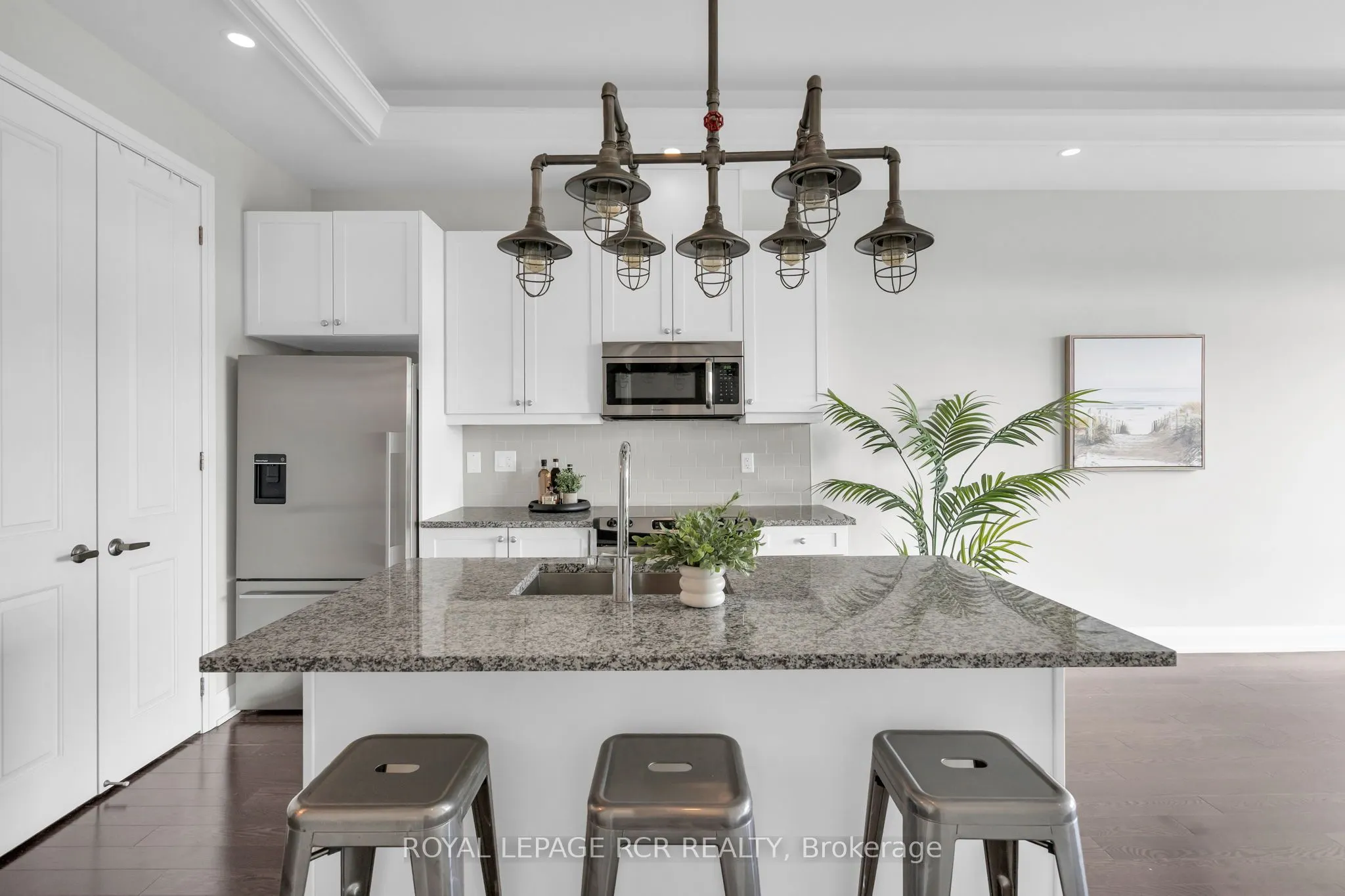 15277 Yonge Street, #409