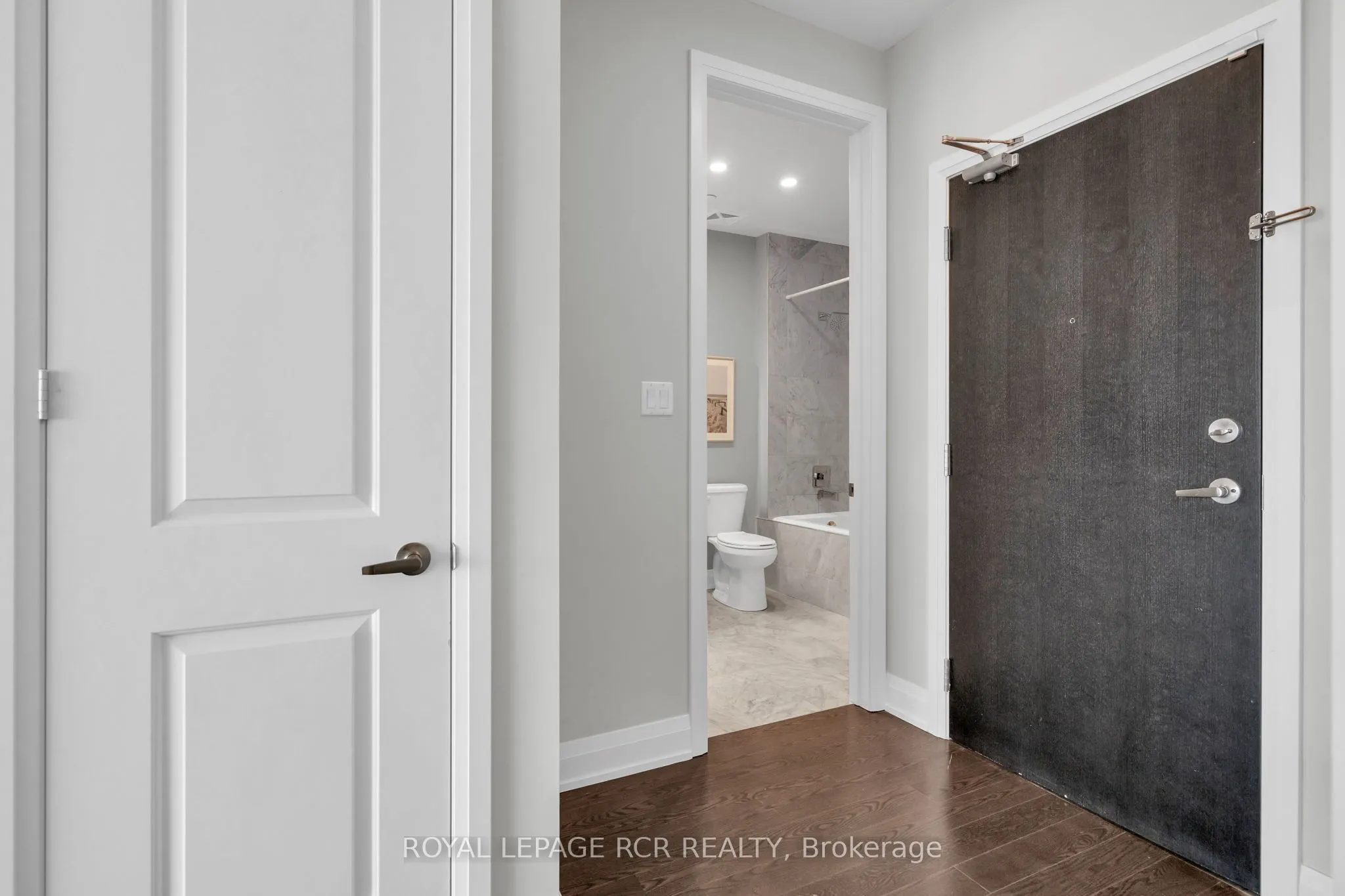 15277 Yonge Street, #409