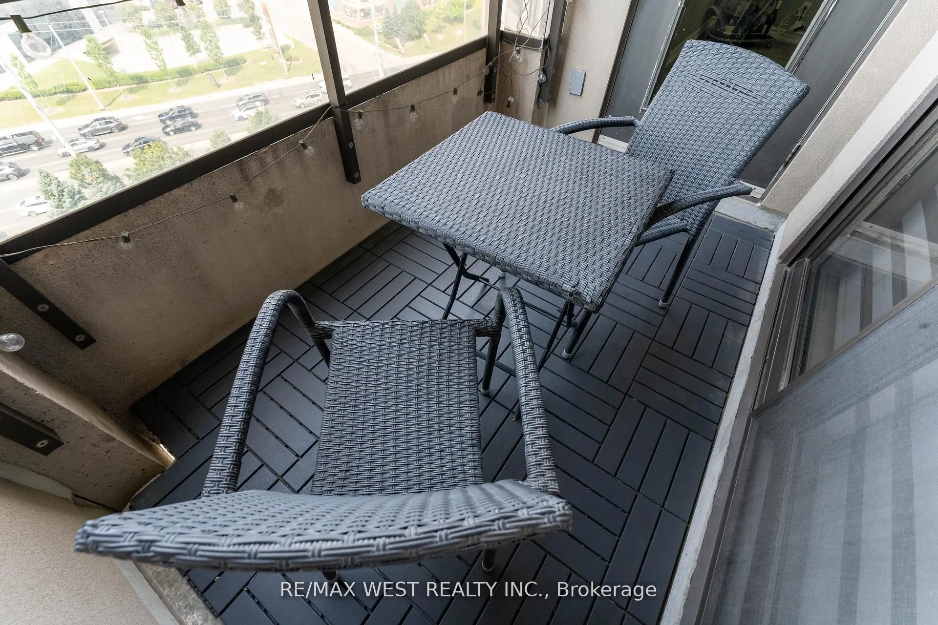 9225 Jane Street, #916