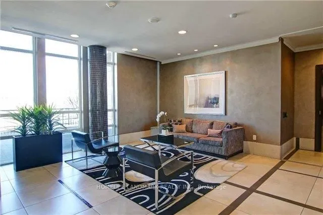 131 Upper Duke Crescent, #415