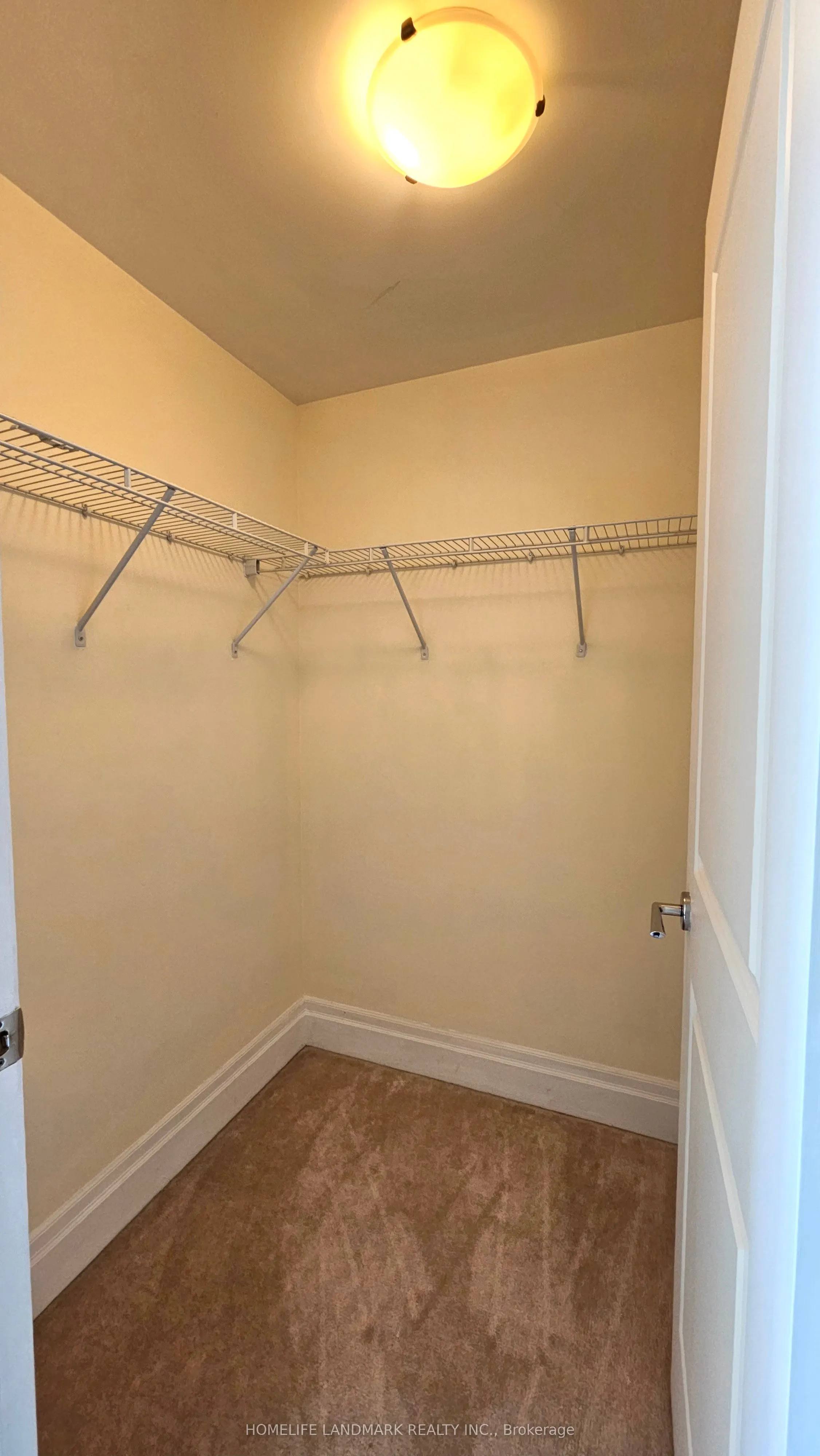 131 Upper Duke Crescent, #415