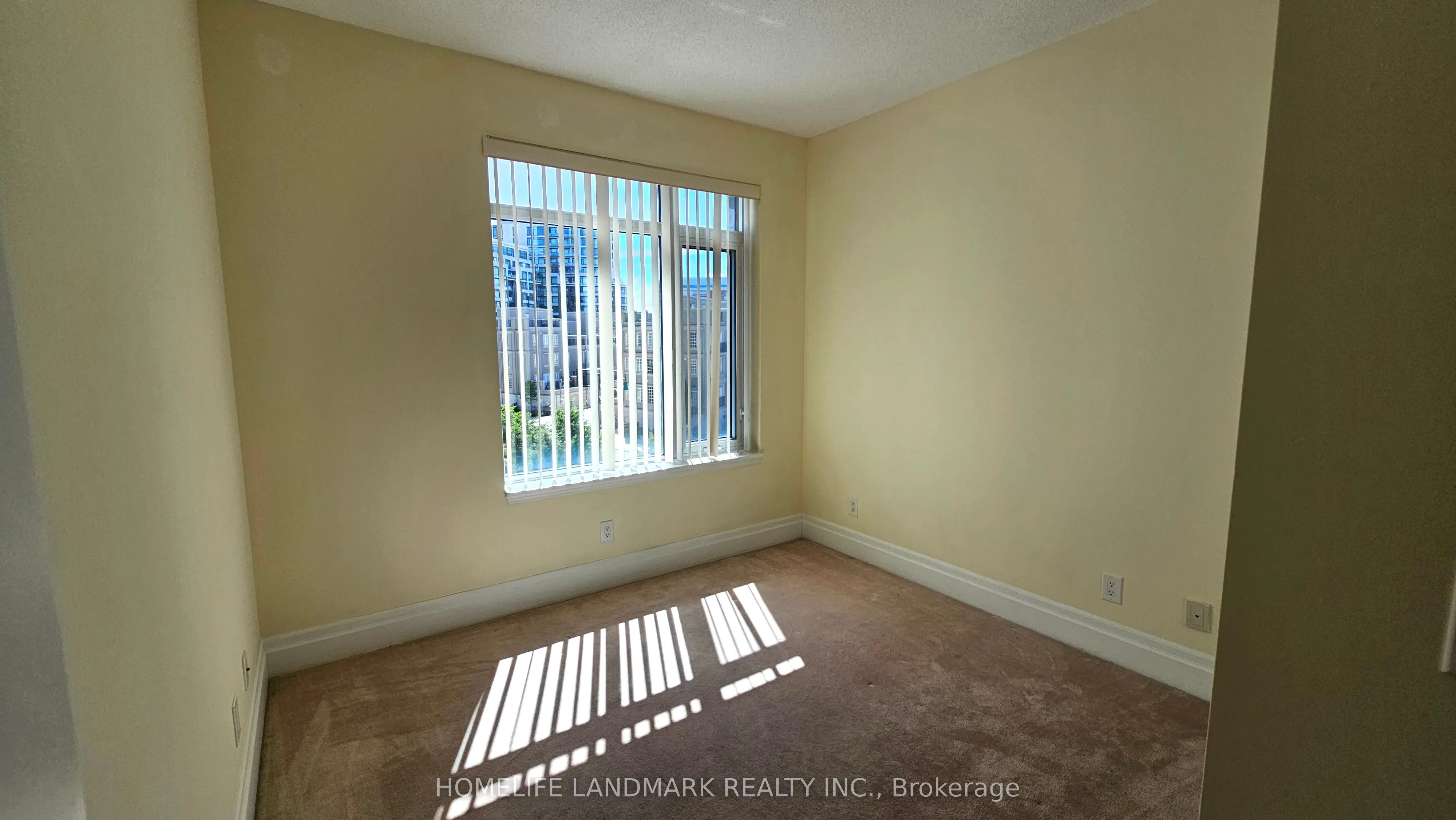 131 Upper Duke Crescent, #415