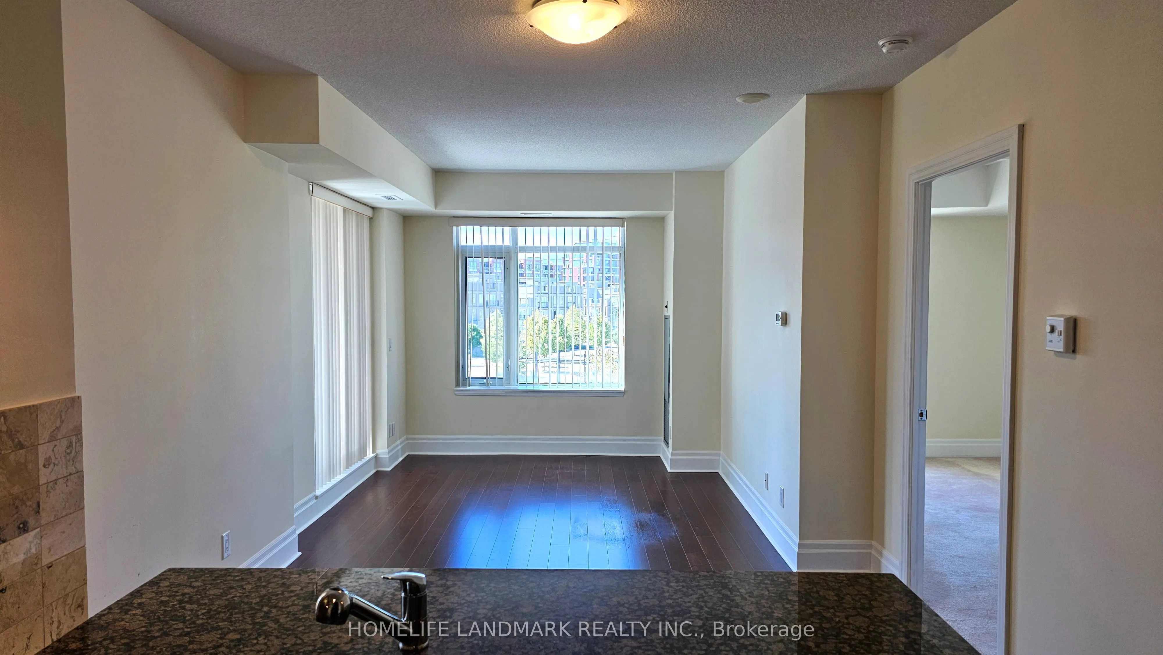 131 Upper Duke Crescent, #415