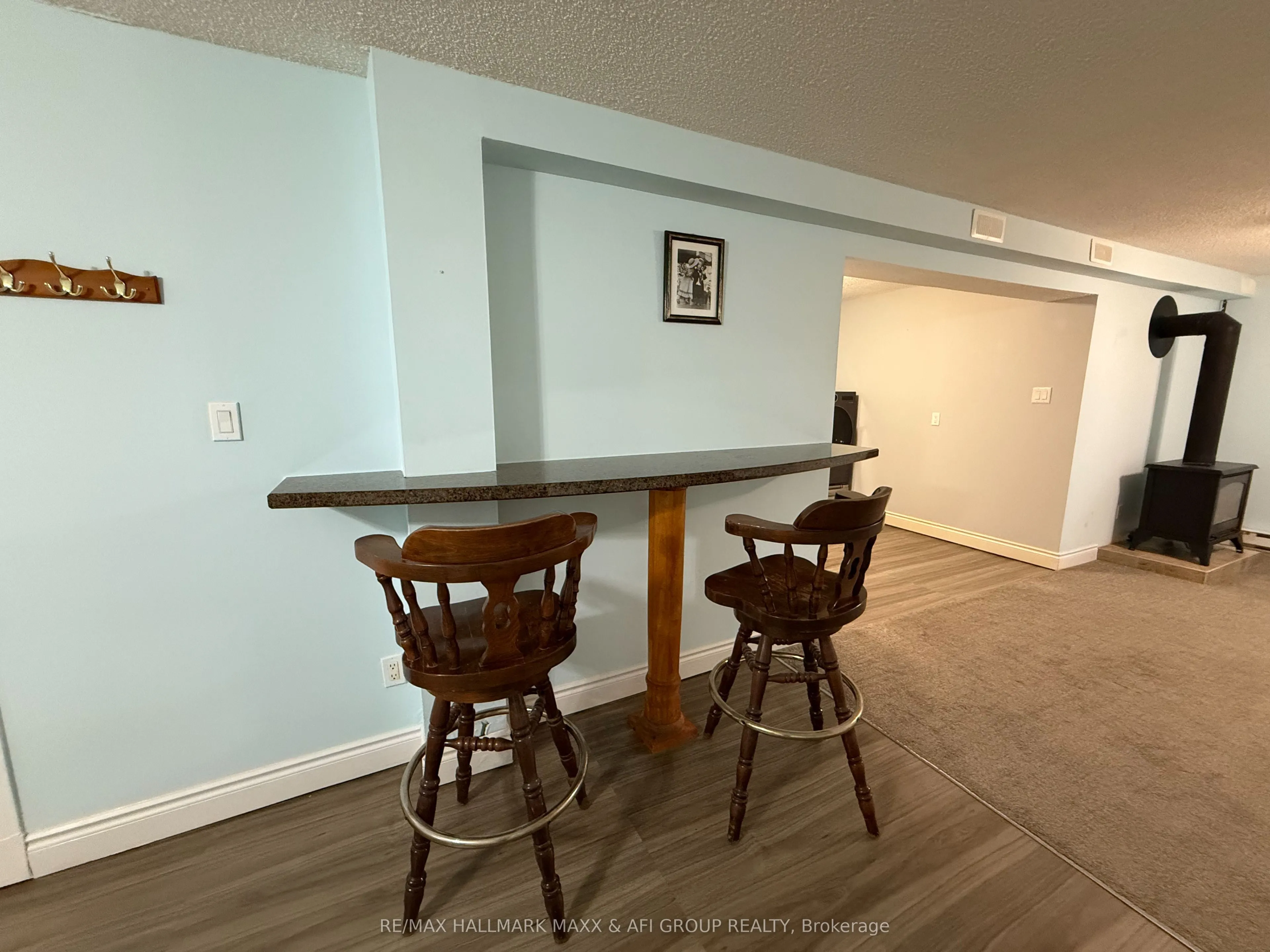 47 Metro Road S
