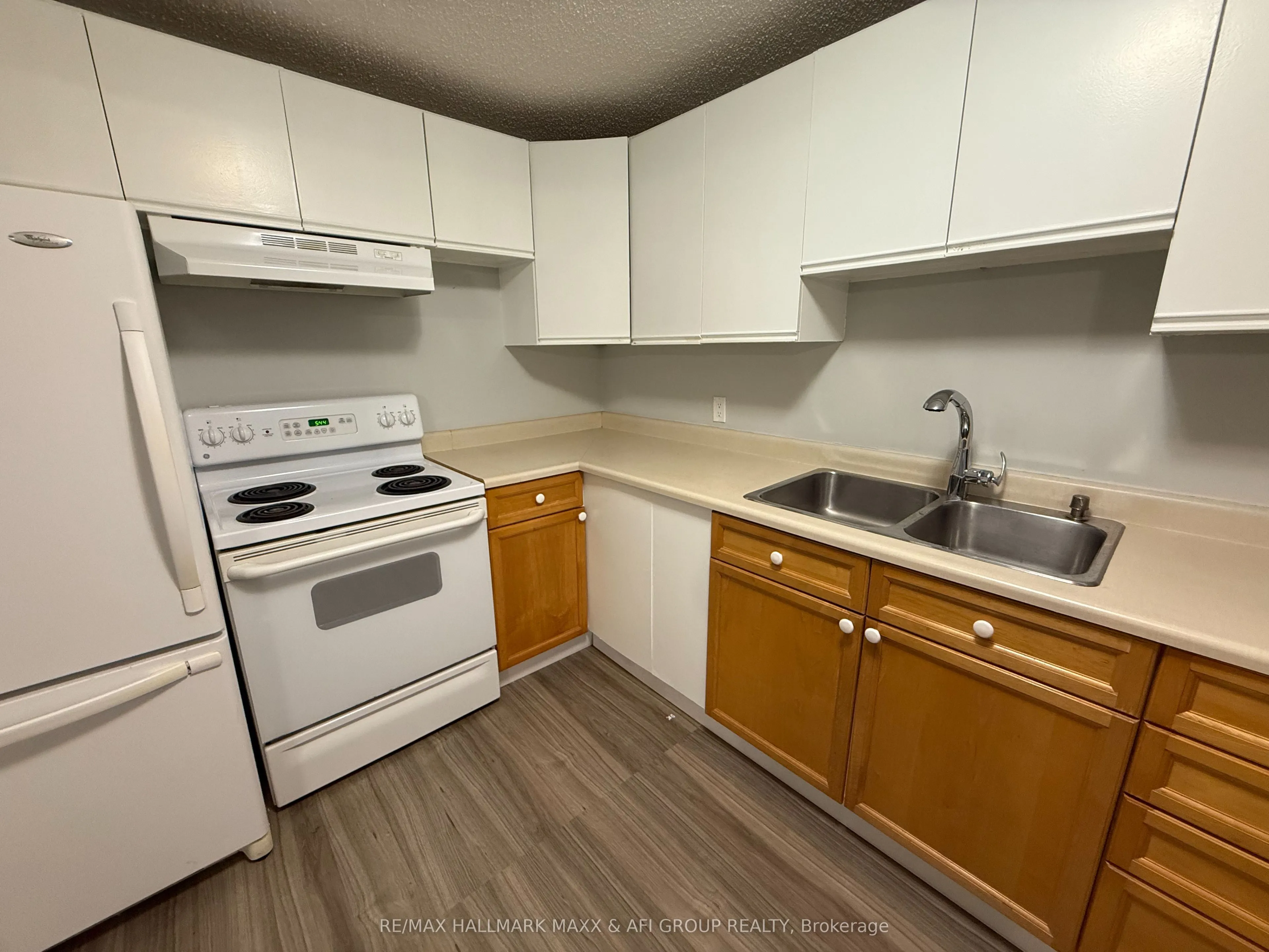 47 Metro Road S