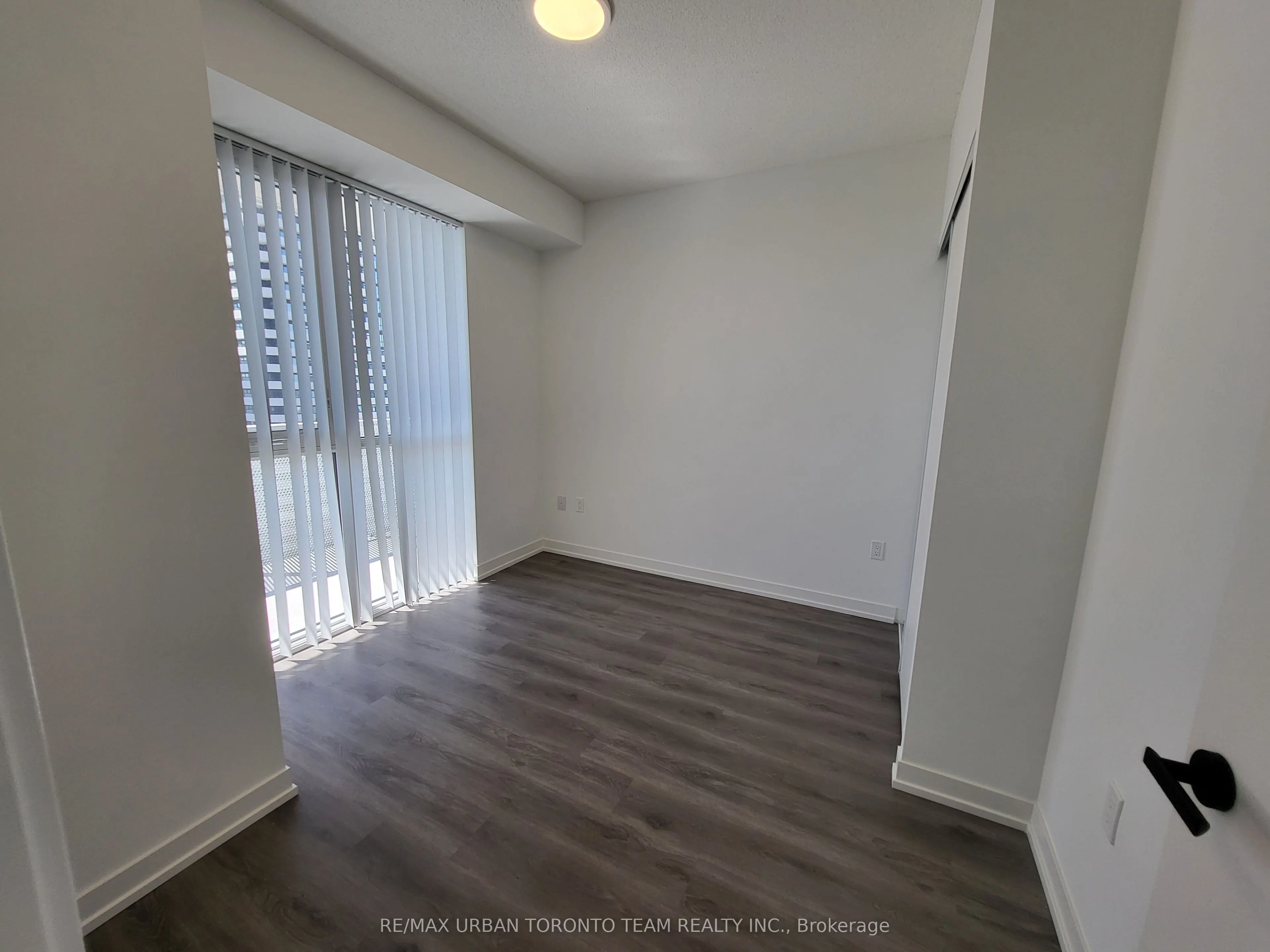 28 Interchange Way, #3316